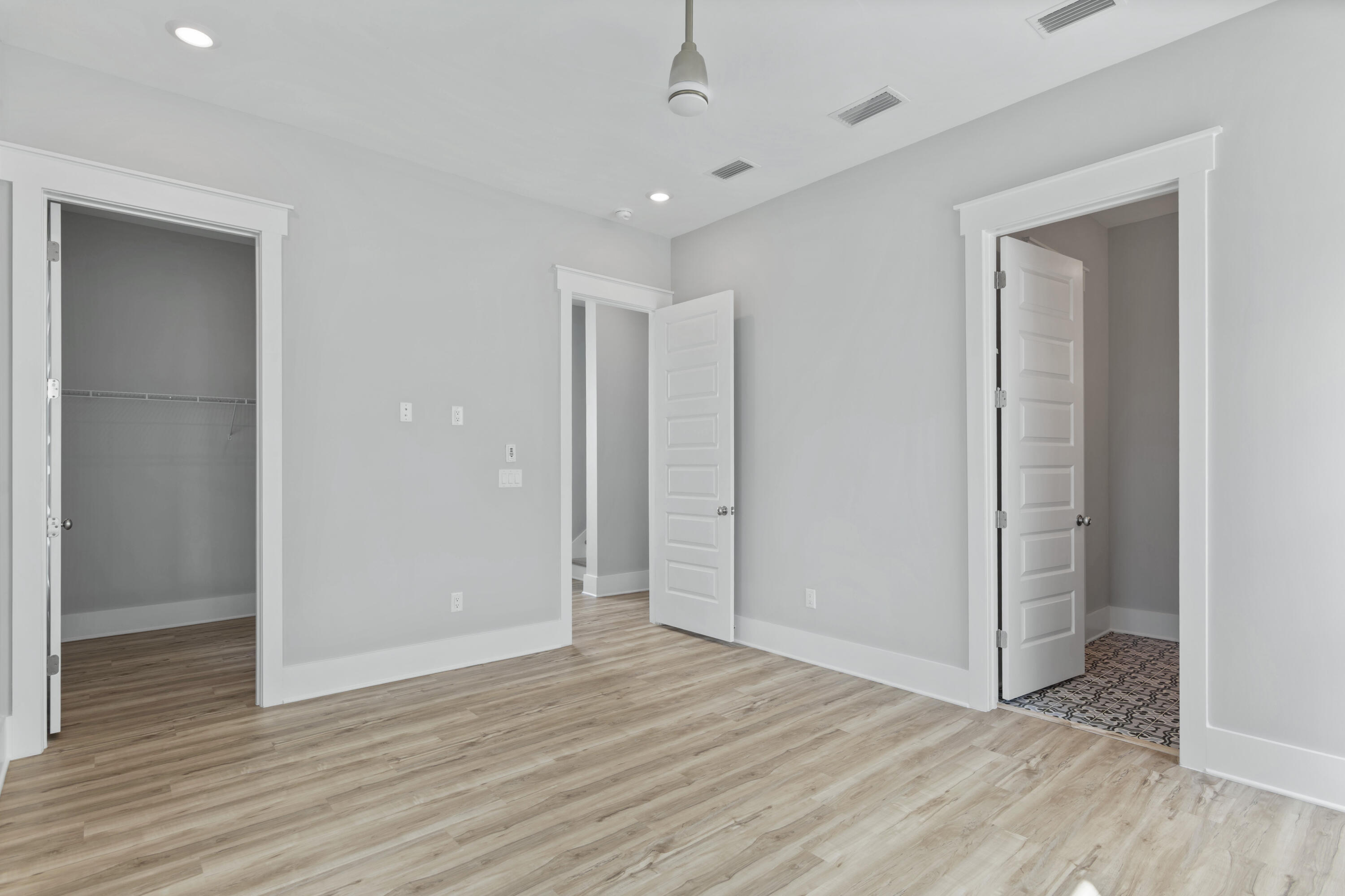 21 W Queen Palm Drive