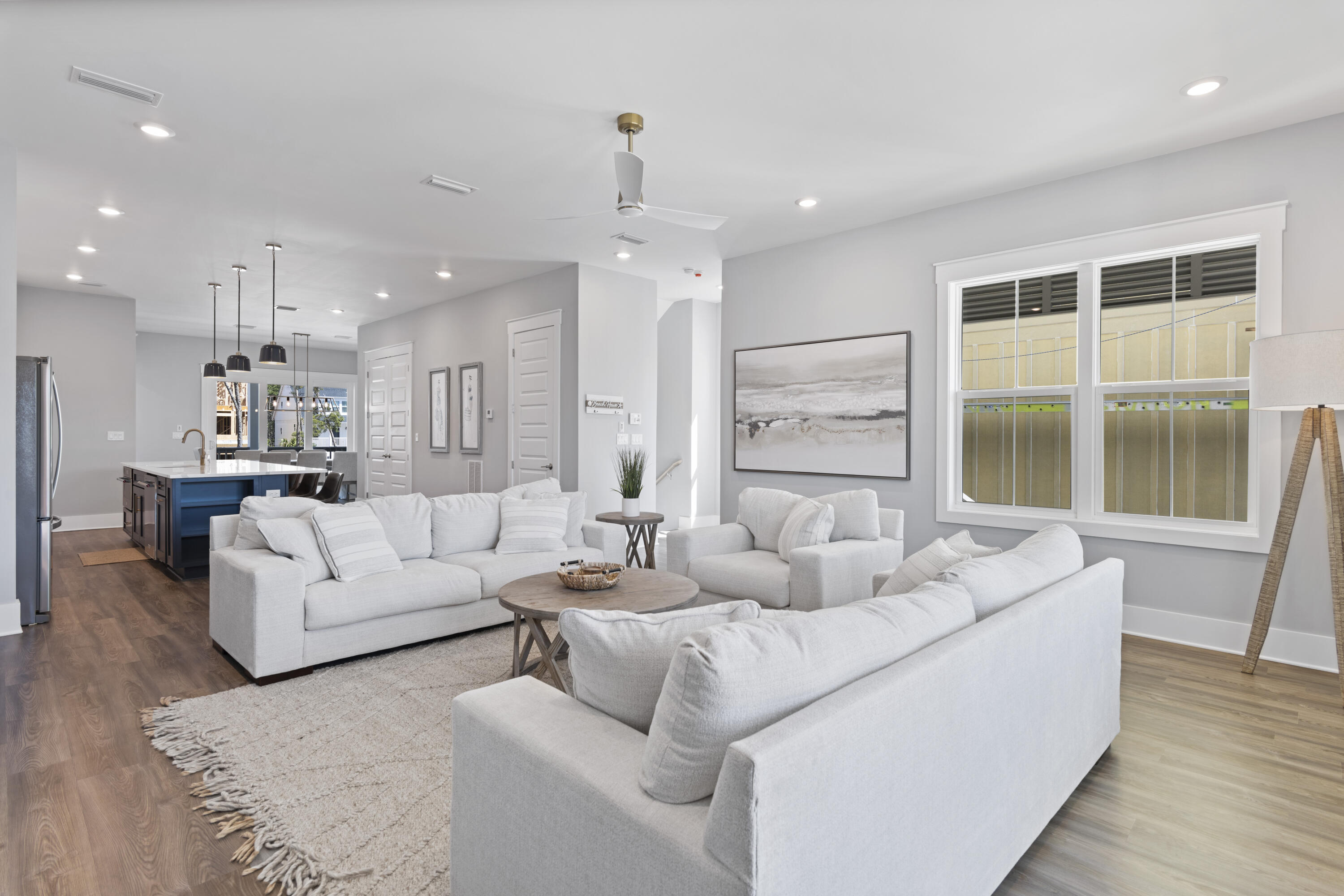 27 W Queen Palm Drive