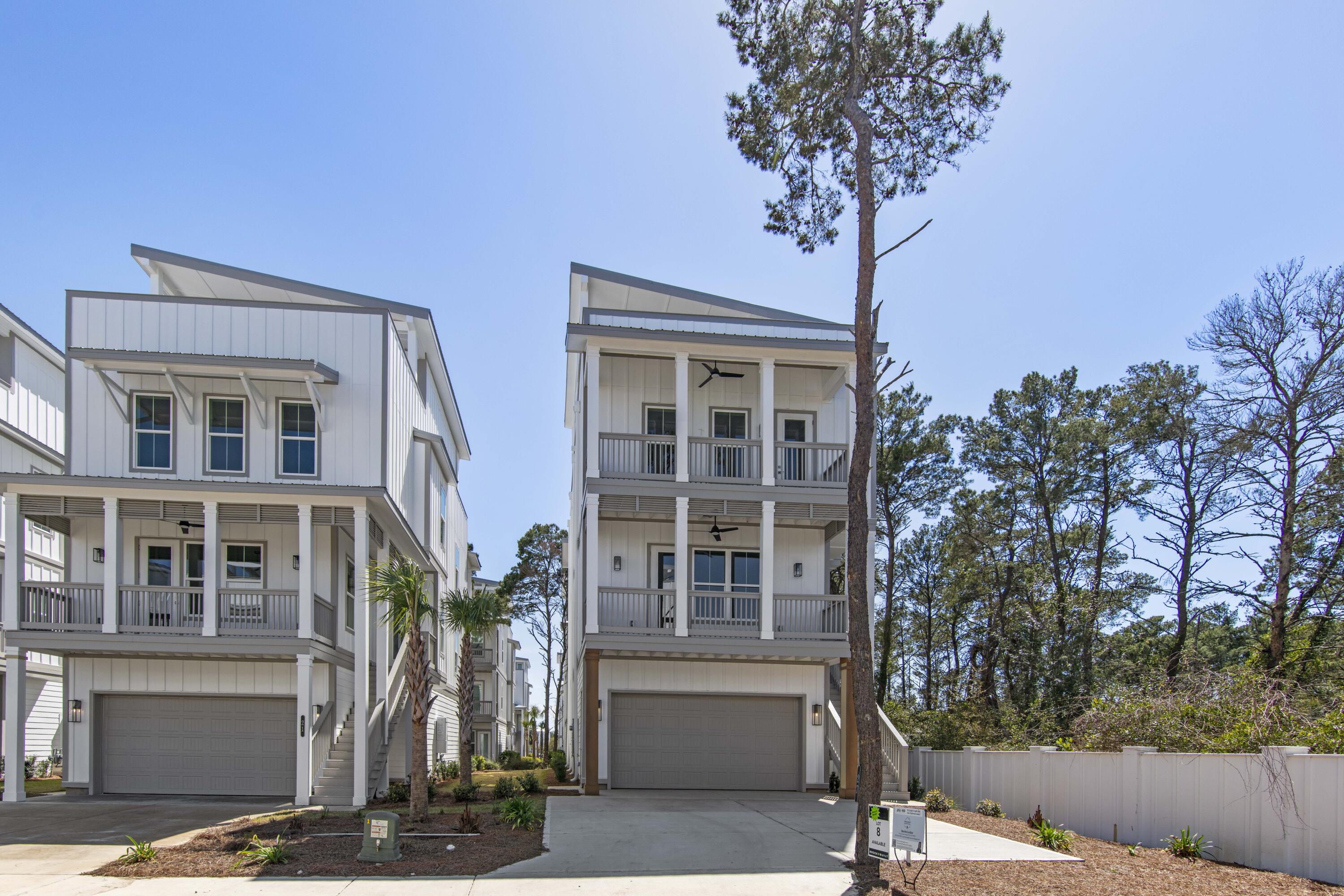 27 W Queen Palm Drive