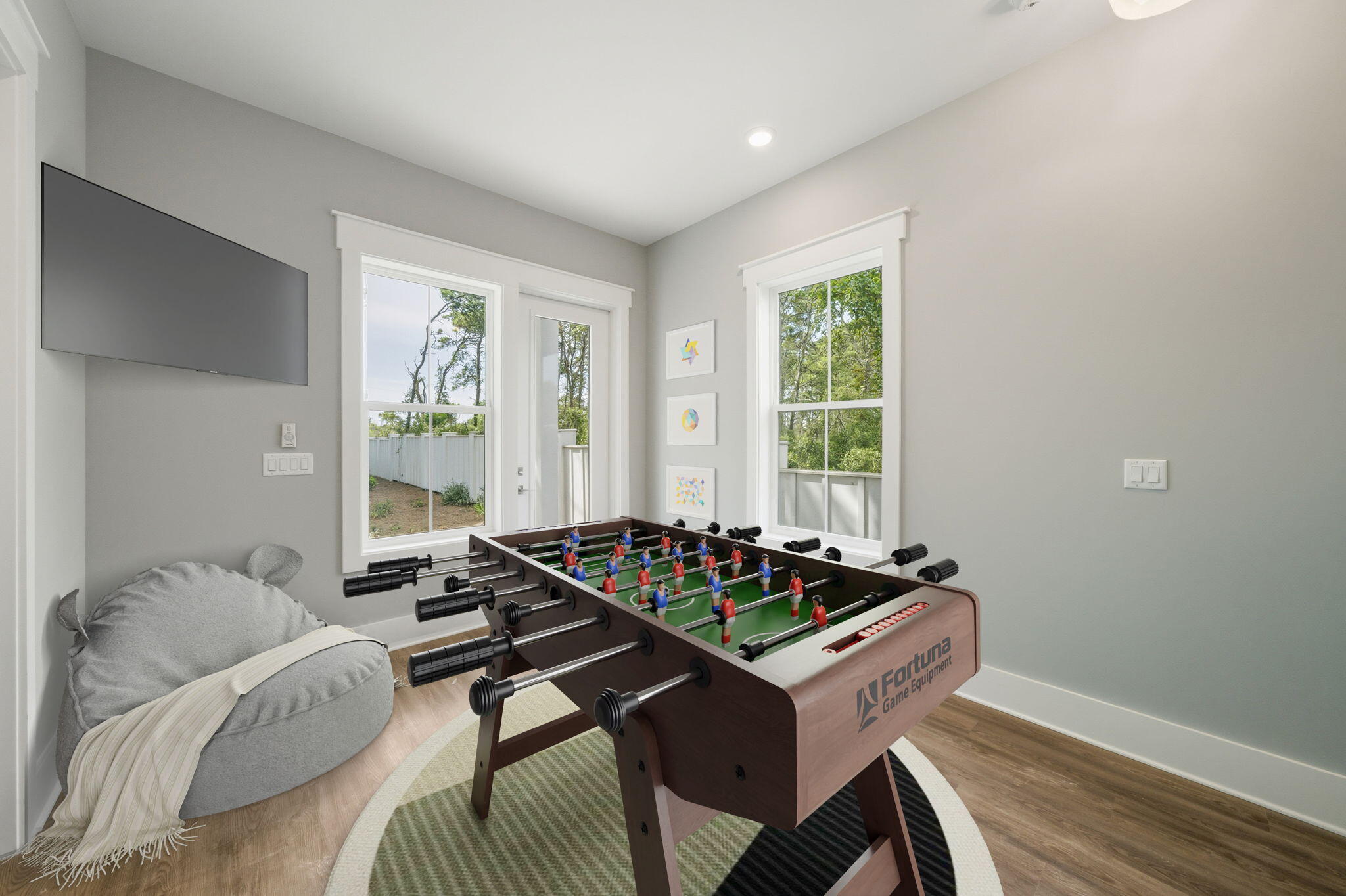 27 W Queen Palm Drive