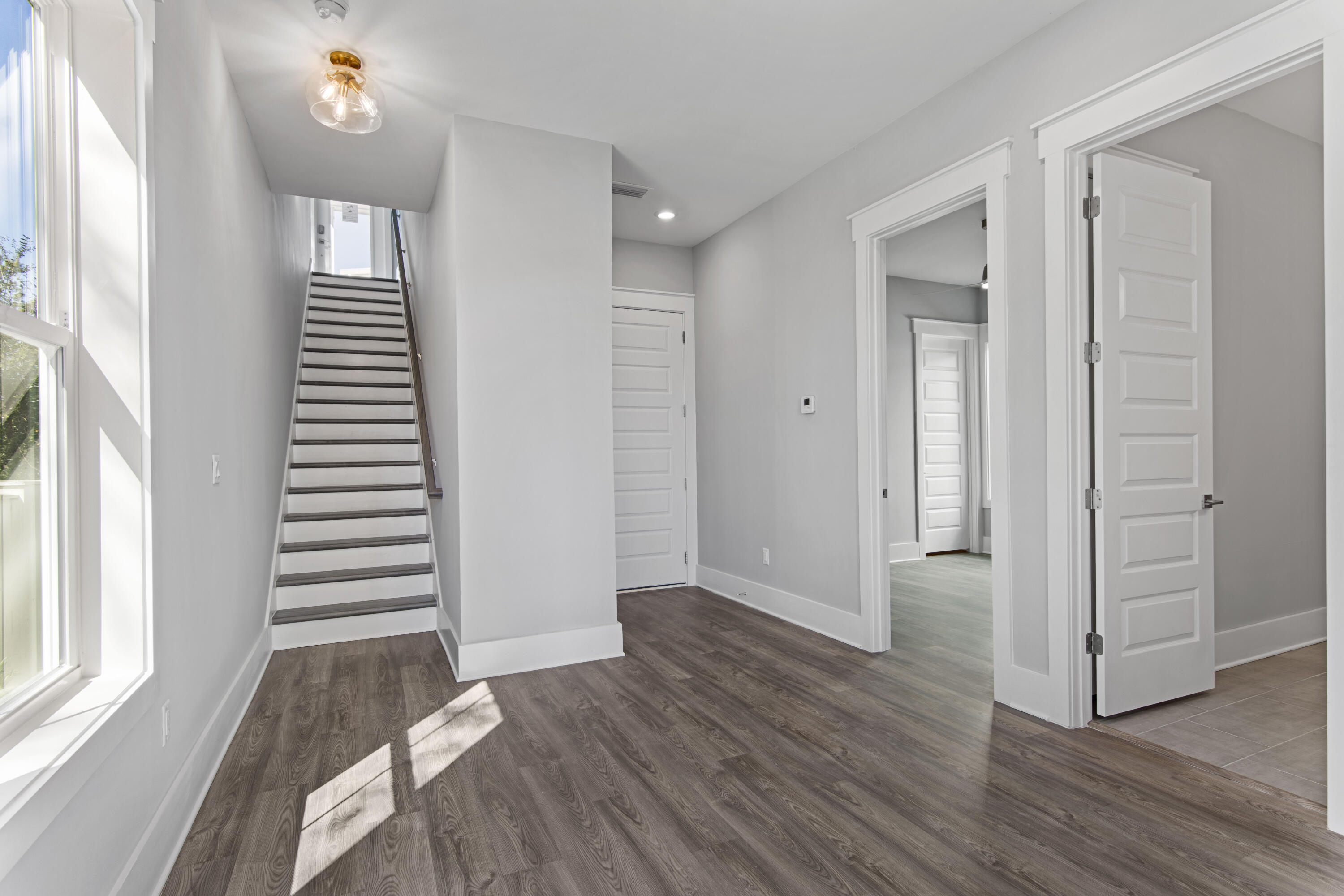 27 W Queen Palm Drive