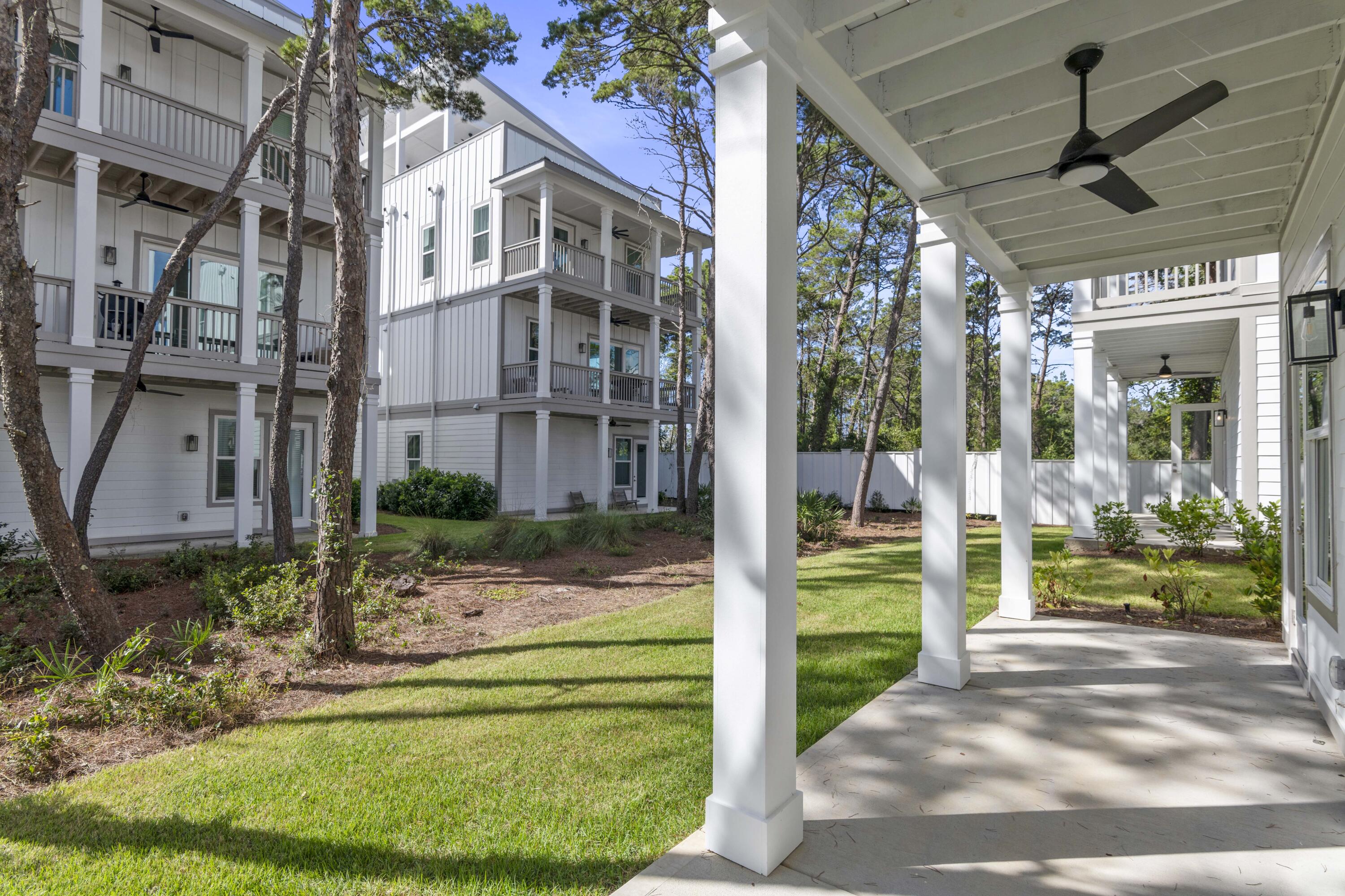 27 W Queen Palm Drive