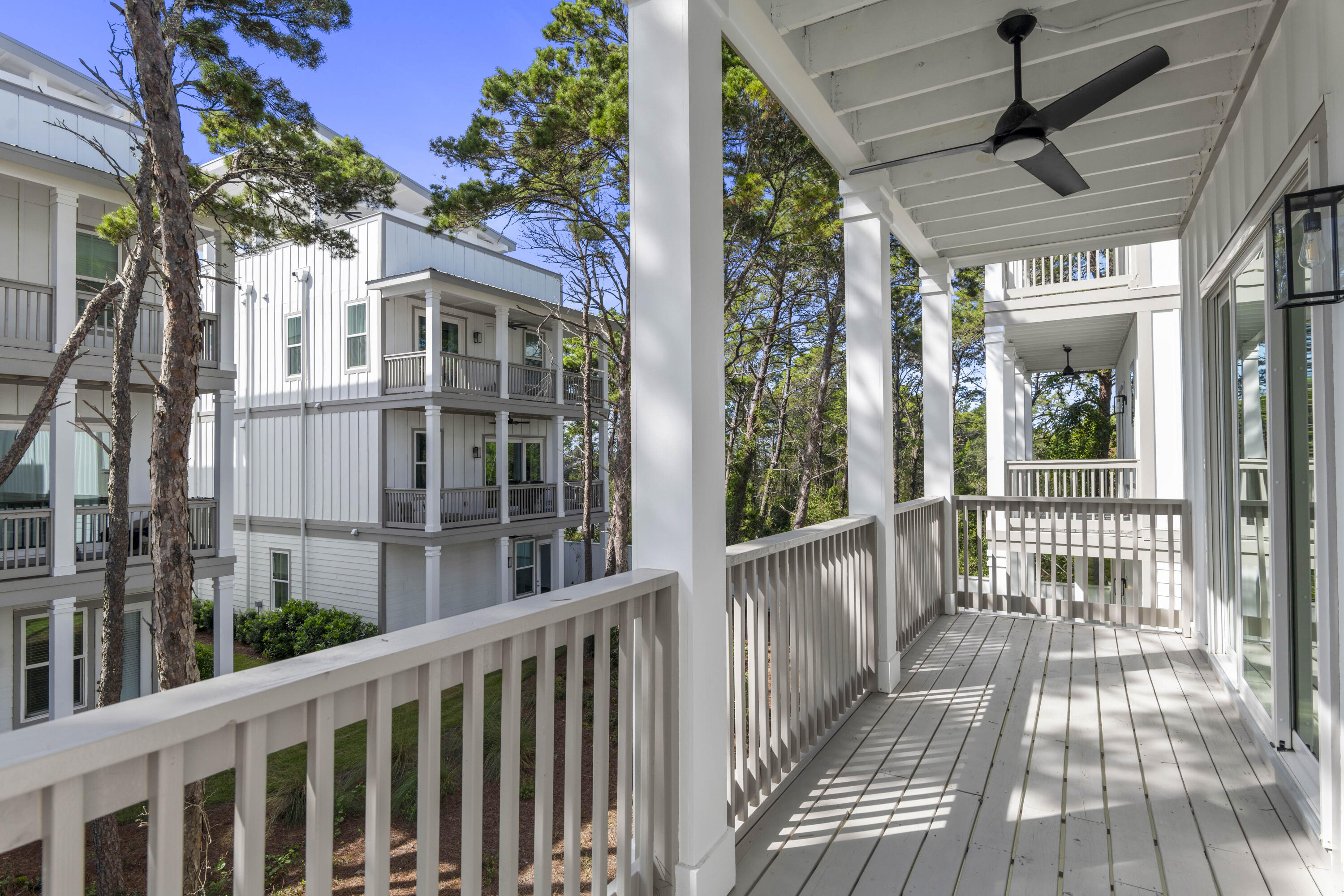 27 W Queen Palm Drive