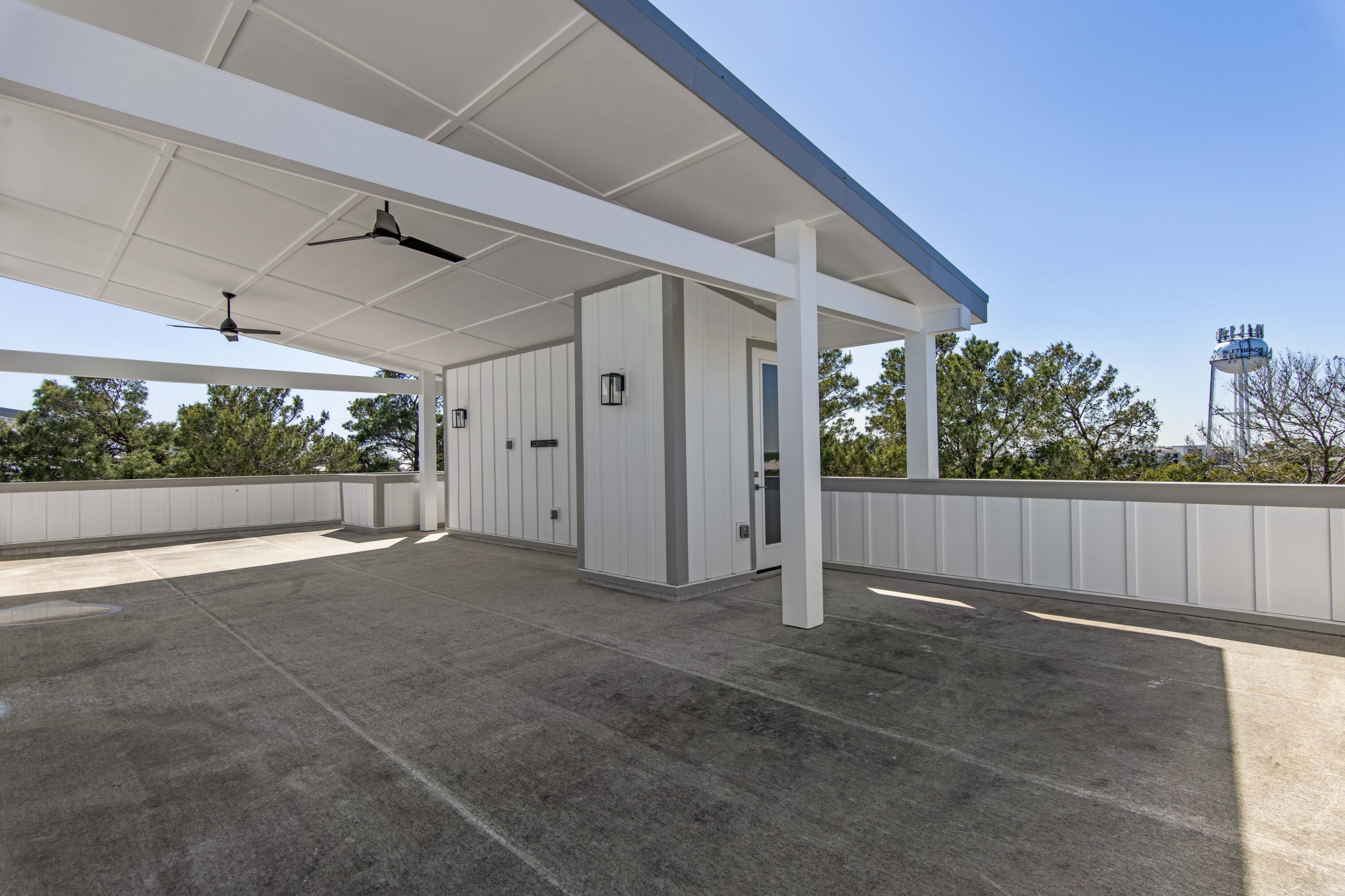 27 W Queen Palm Drive