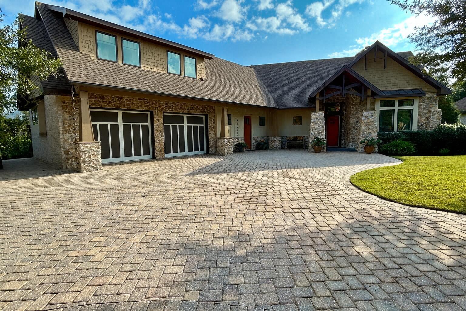 22 Grand Flora Way