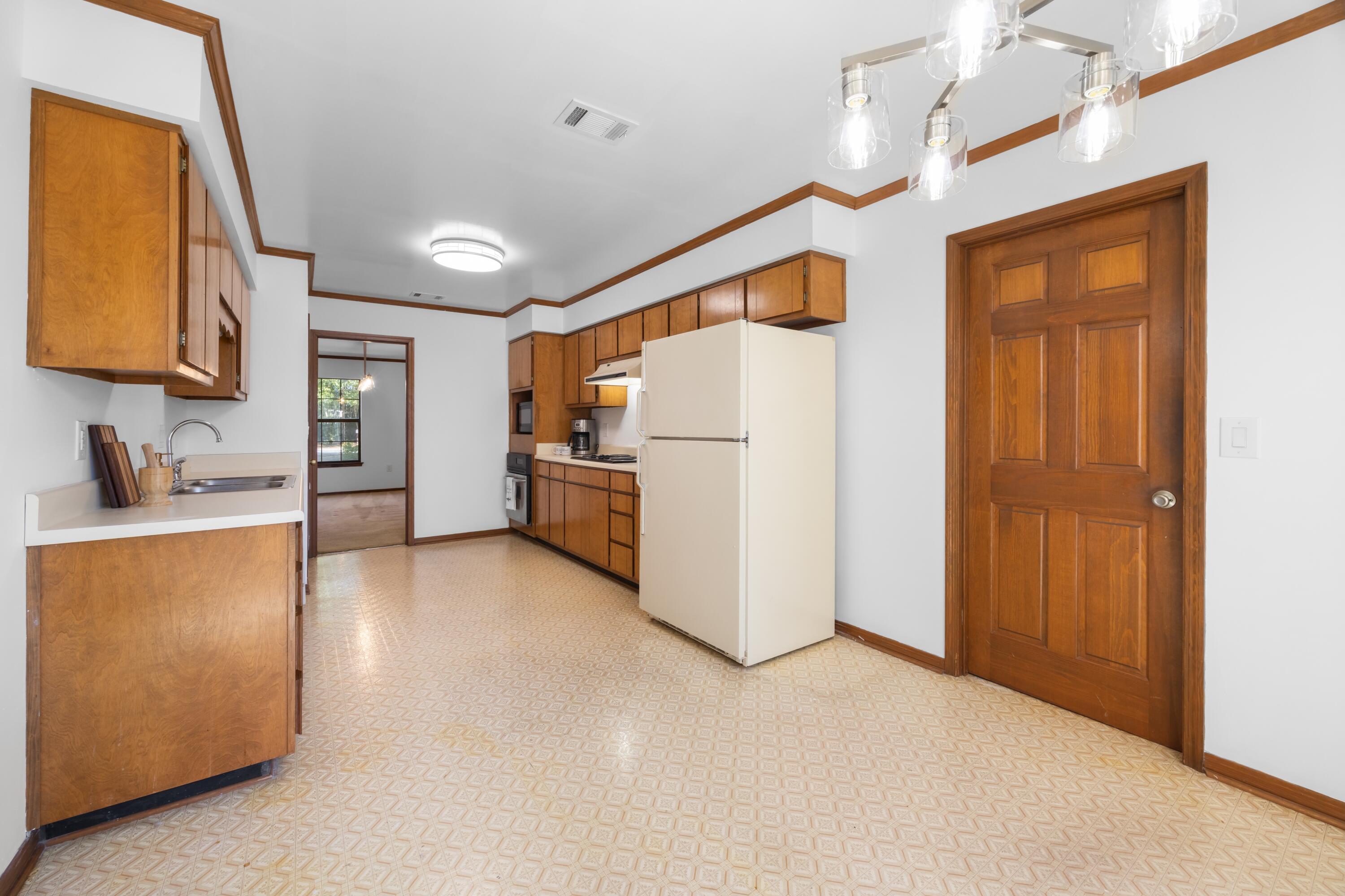 3066 Craig Terrace