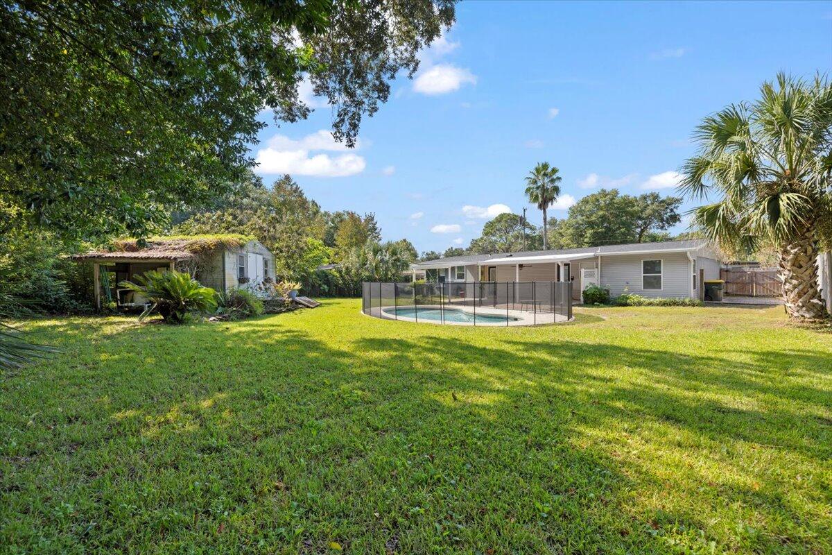 13 NE Laurie Drive
