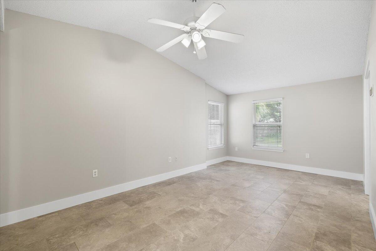 13 NE Laurie Drive