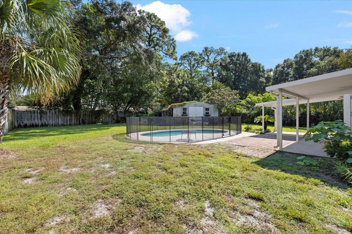 13 NE Laurie Drive