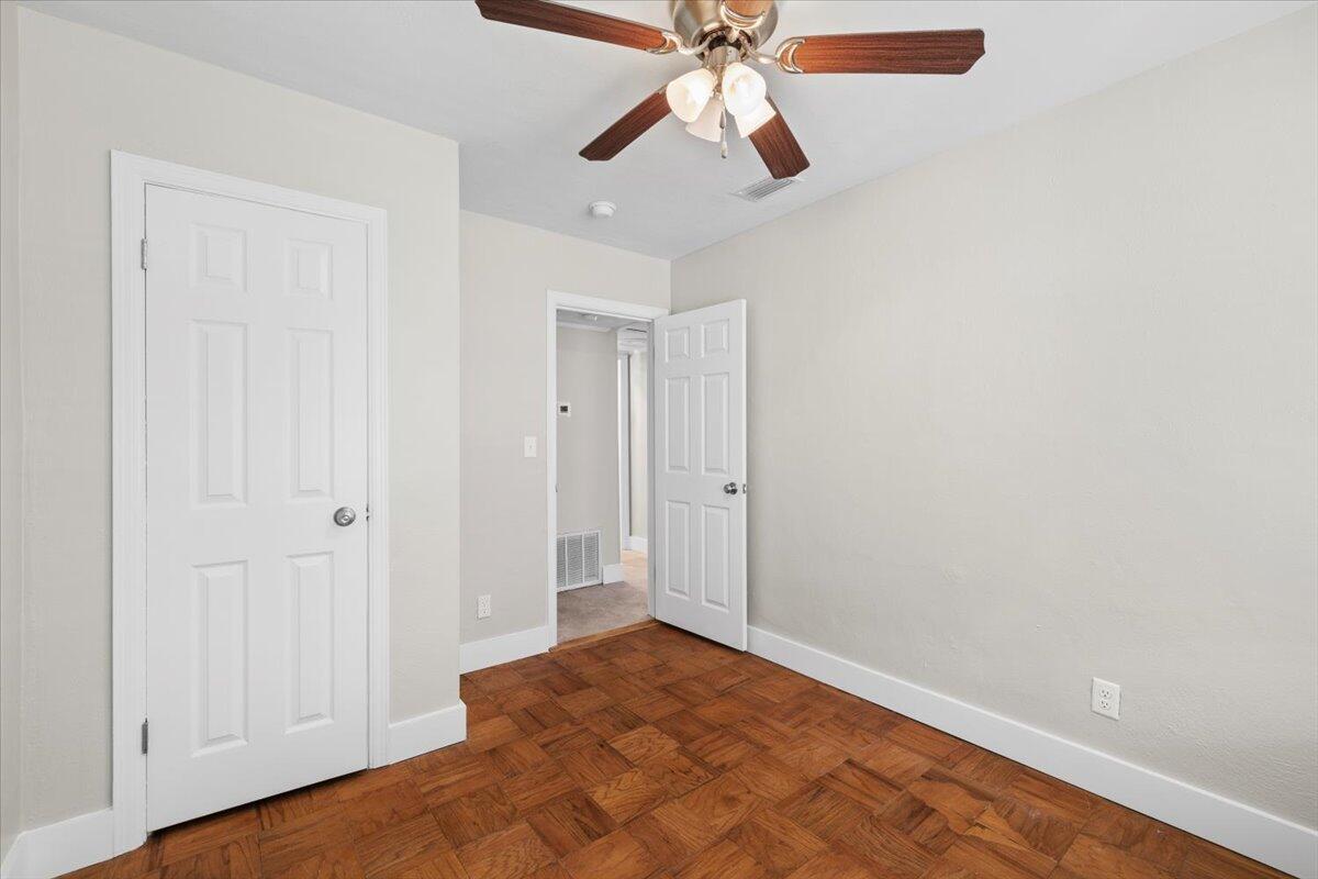 13 NE Laurie Drive