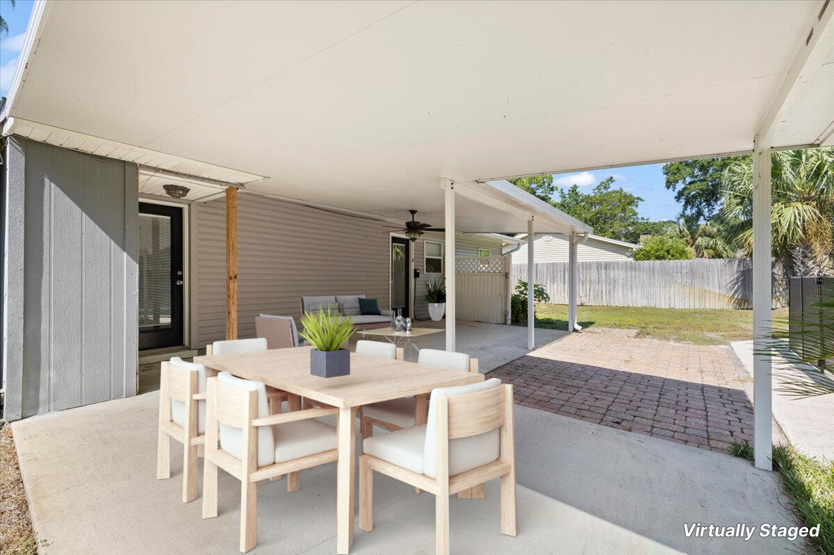 13 NE Laurie Drive