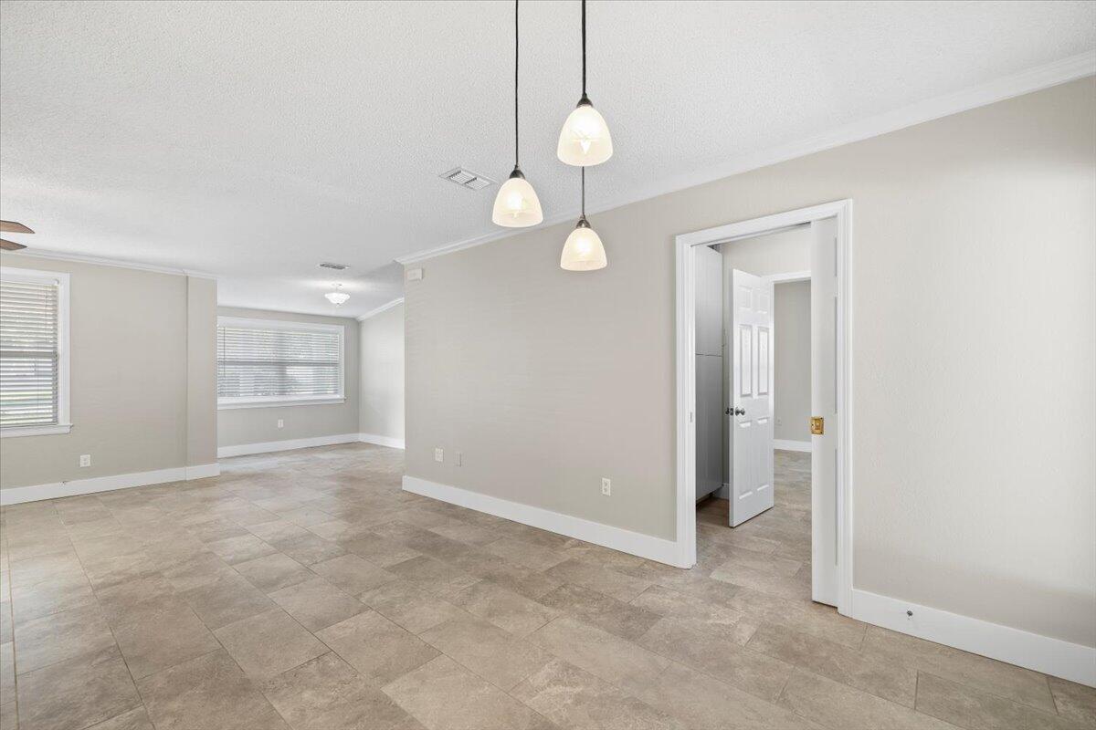 13 NE Laurie Drive