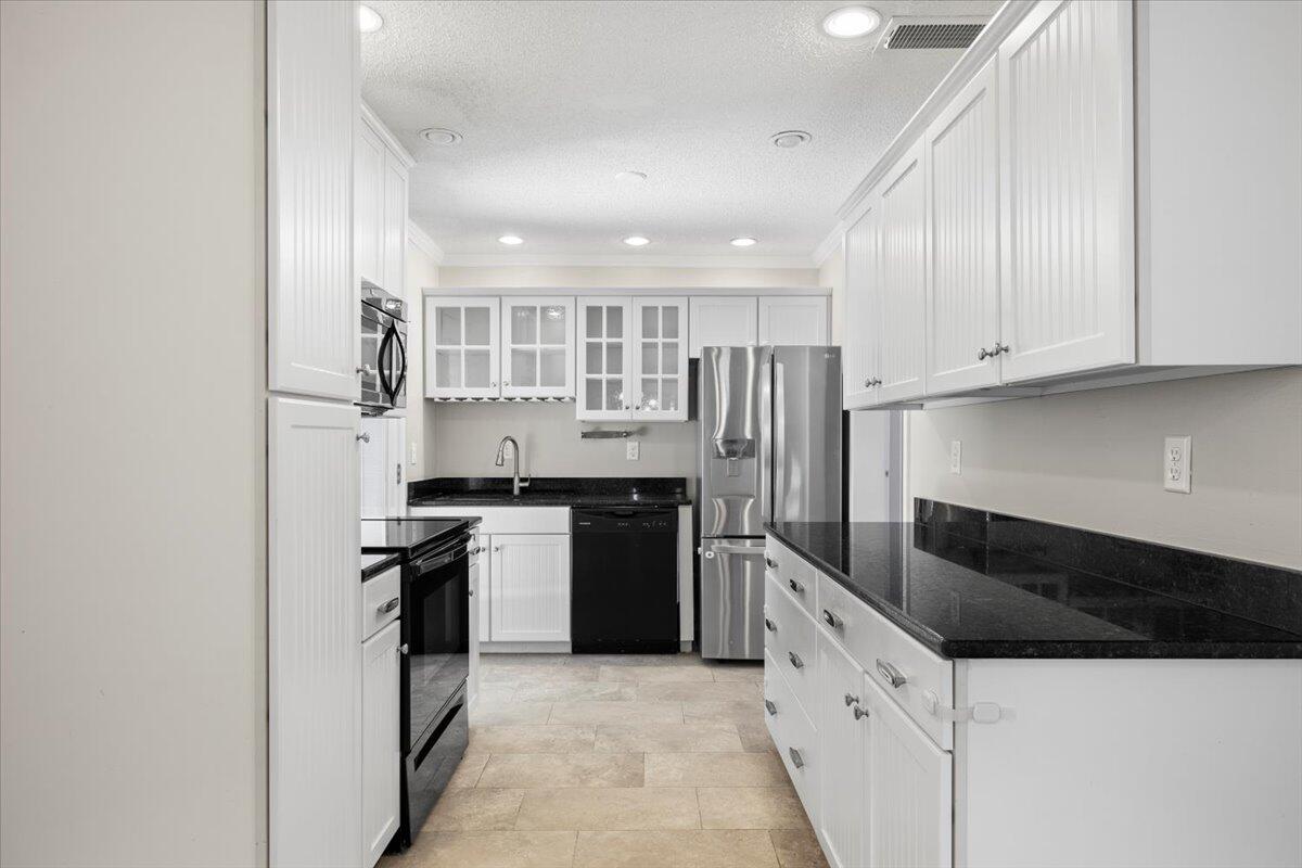 13 NE Laurie Drive