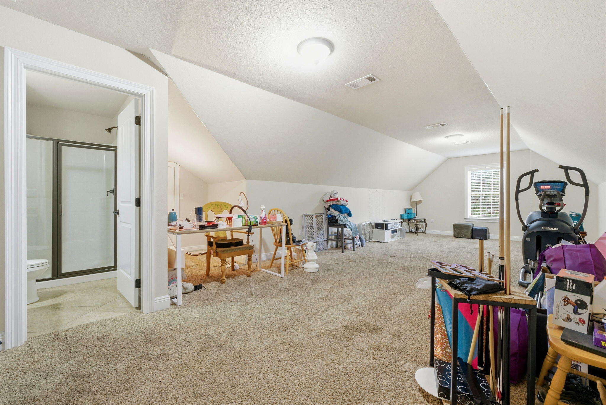 1207 Wings Way