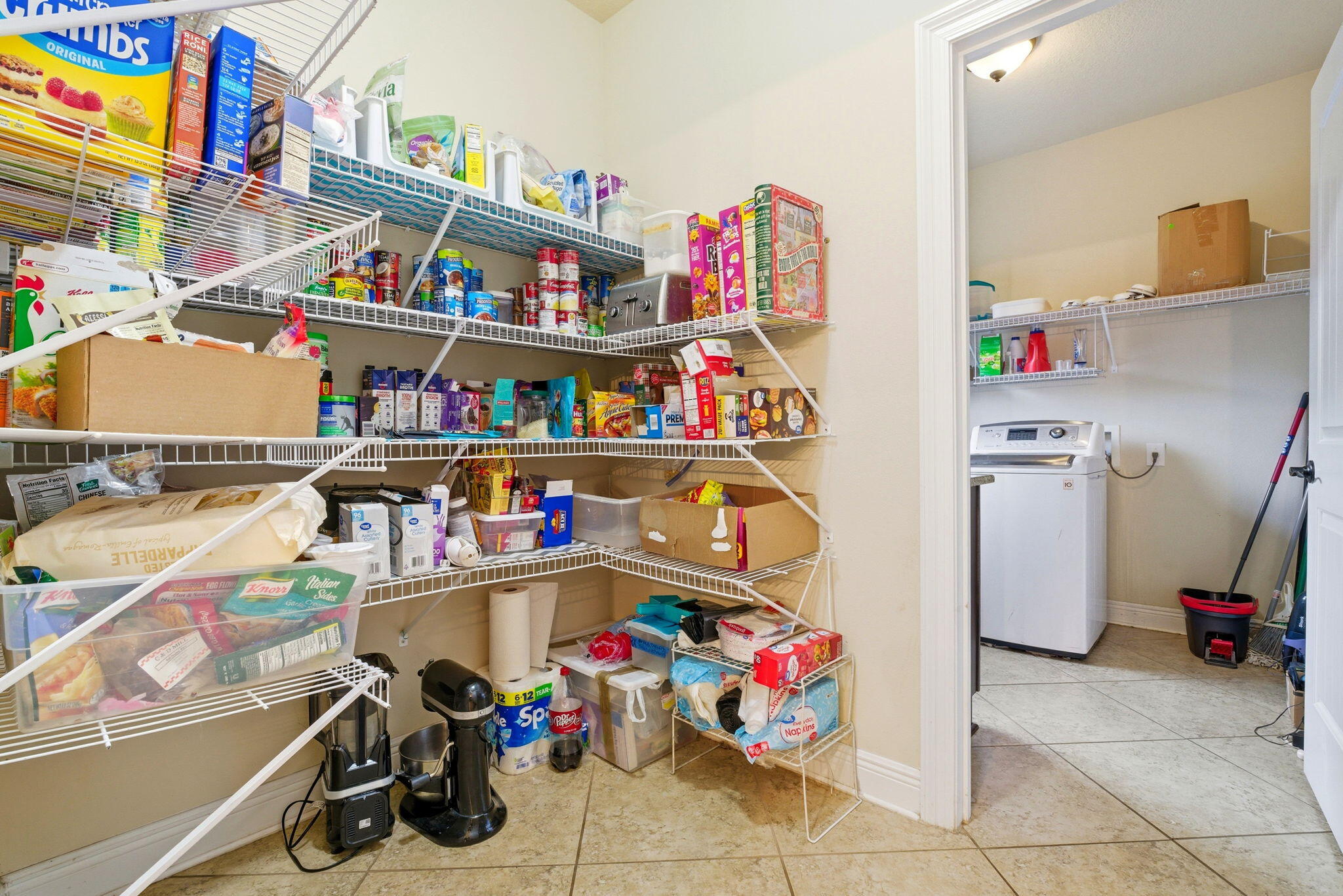1207 Wings Way