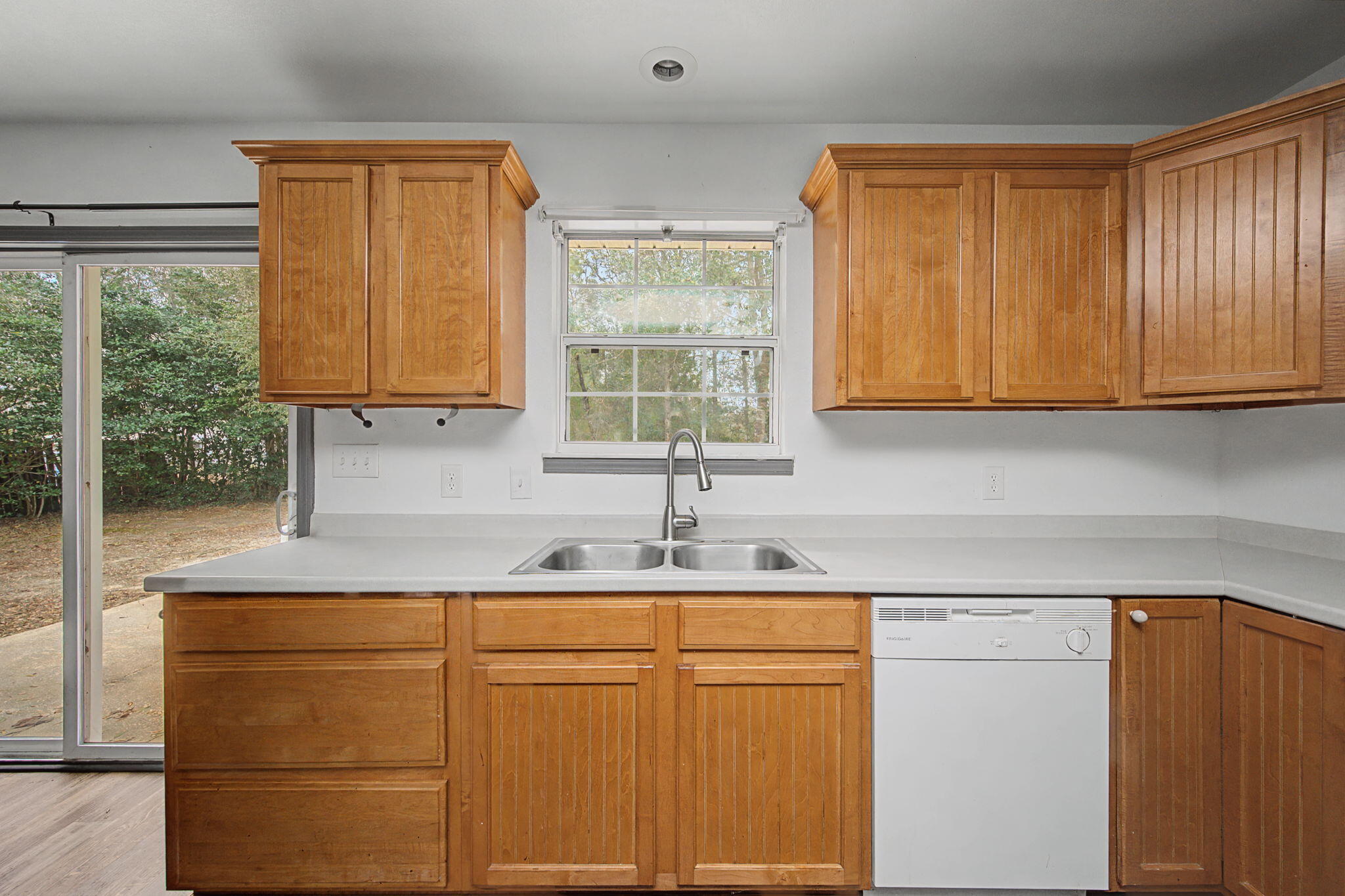 126 Paradise Island Drive, DeFuniak Springs