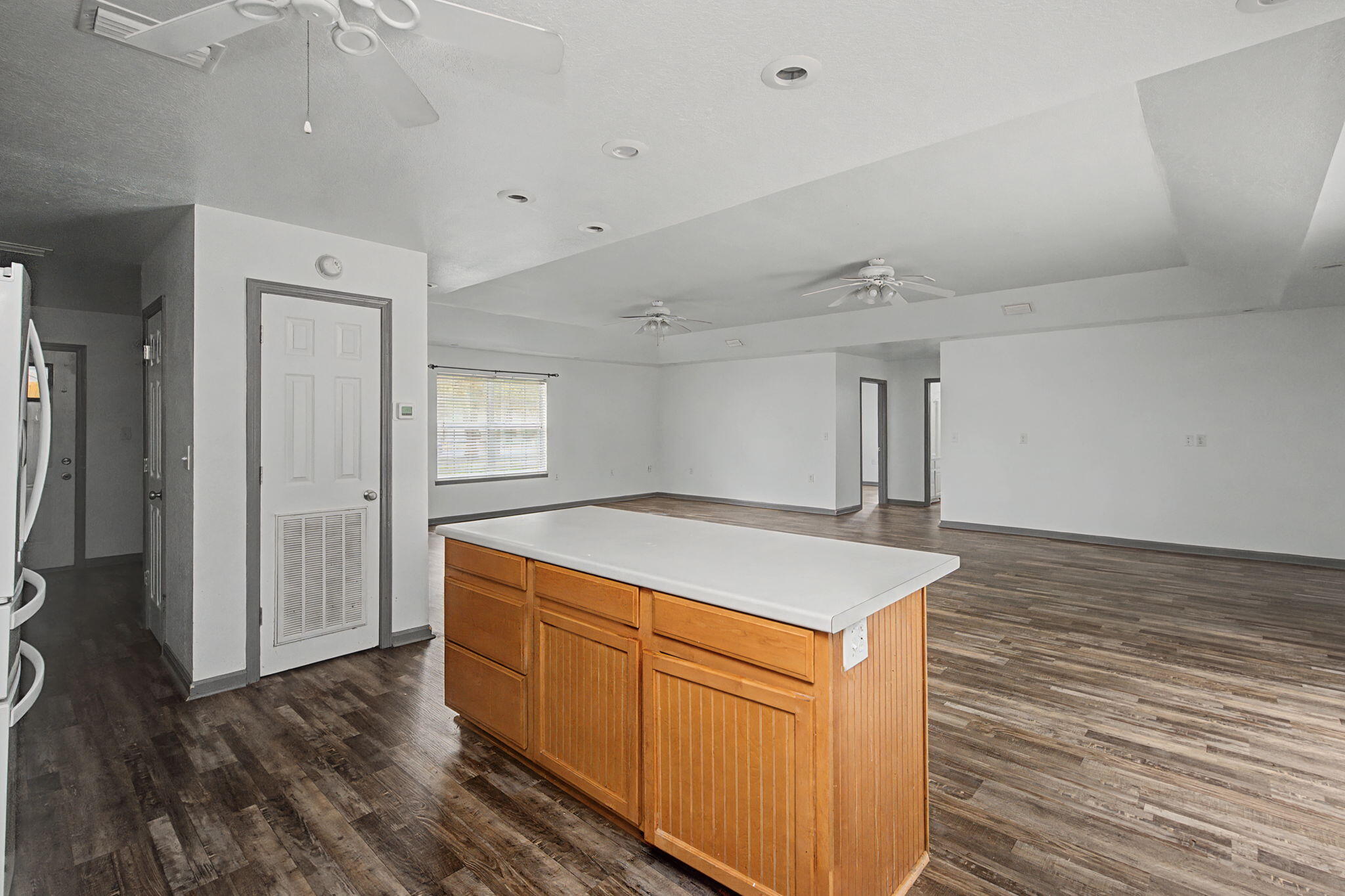 126 Paradise Island Drive, DeFuniak Springs