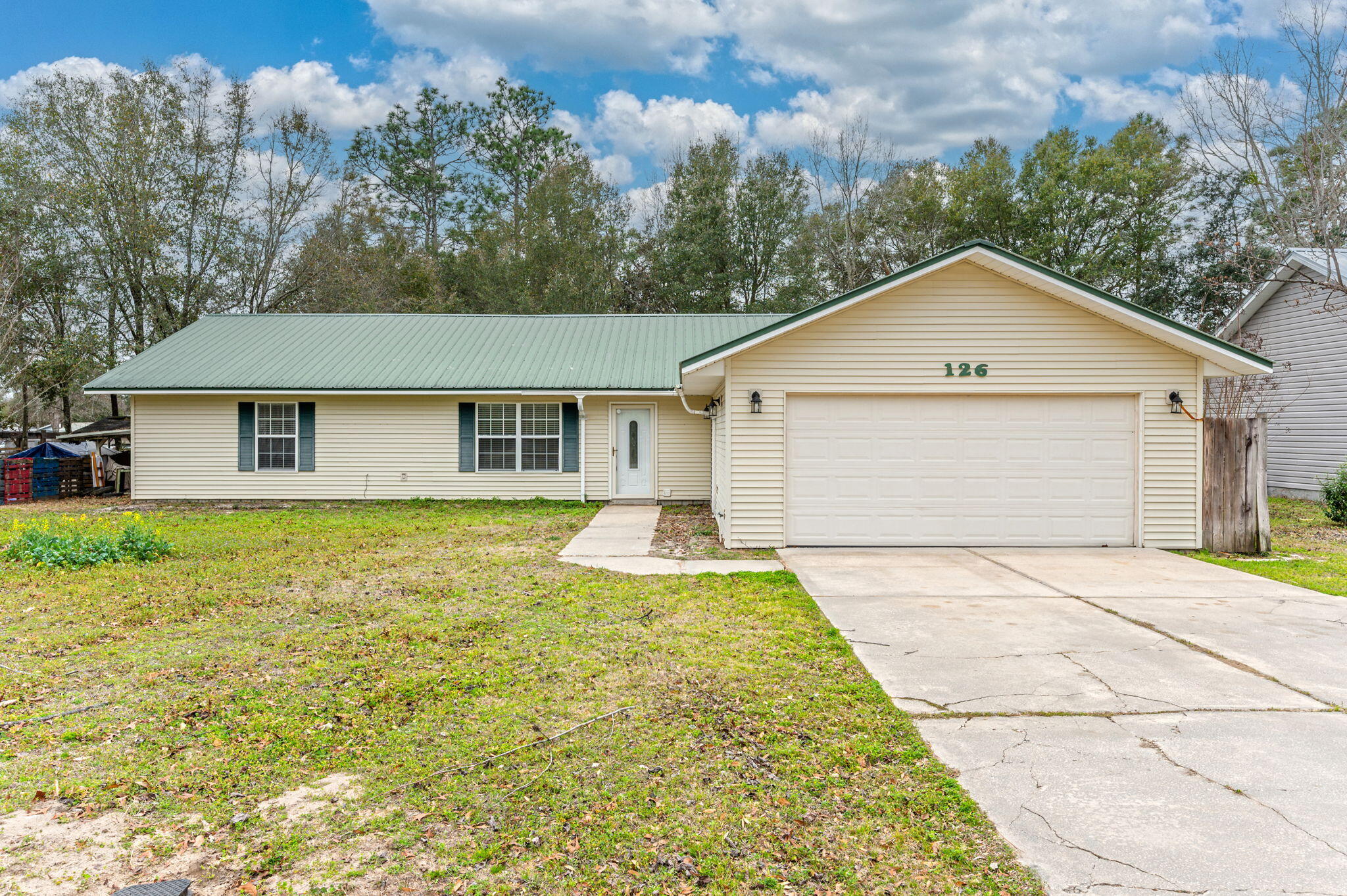 126 Paradise Island Drive, DeFuniak Springs