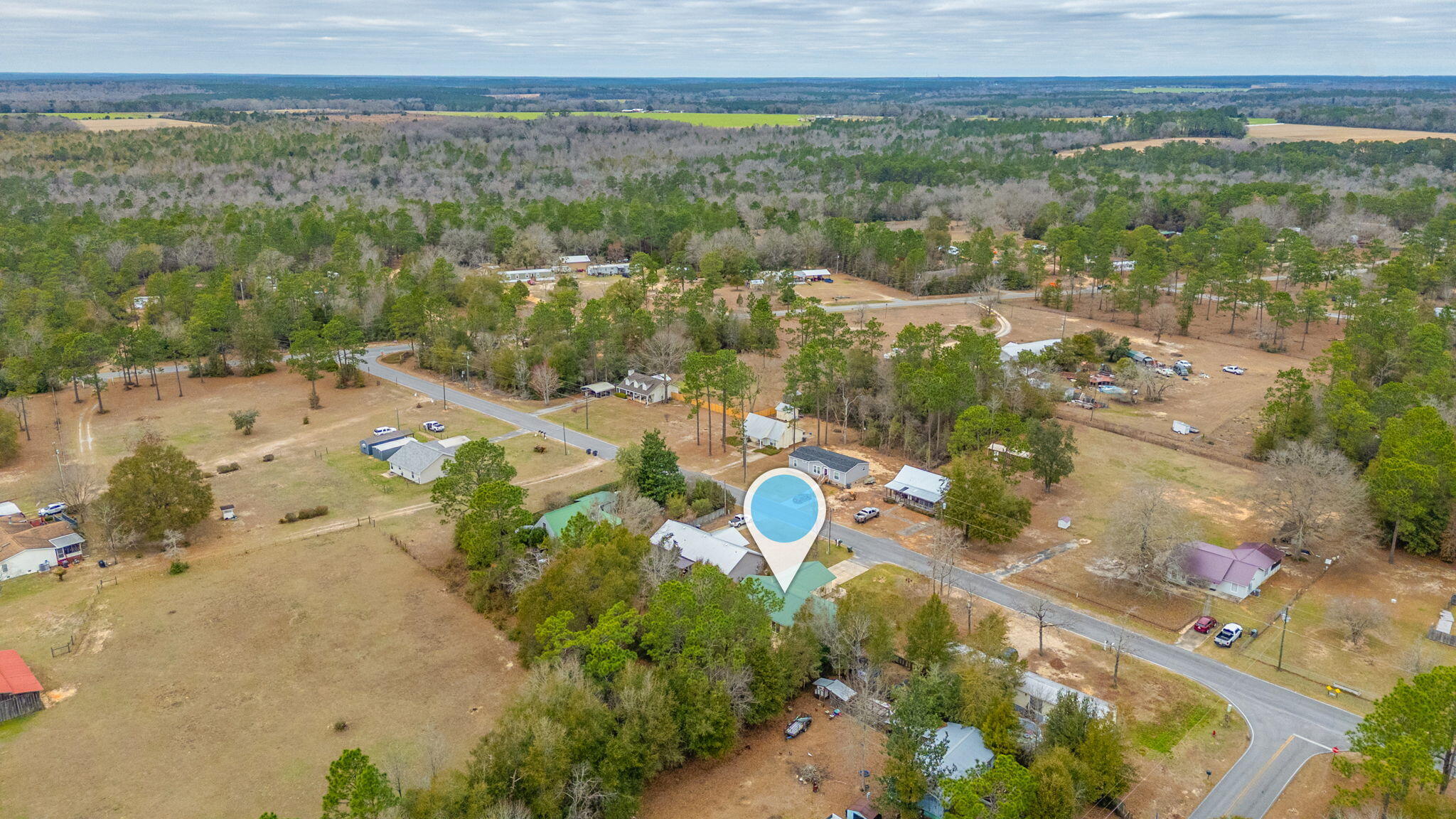 126 Paradise Island Drive, DeFuniak Springs