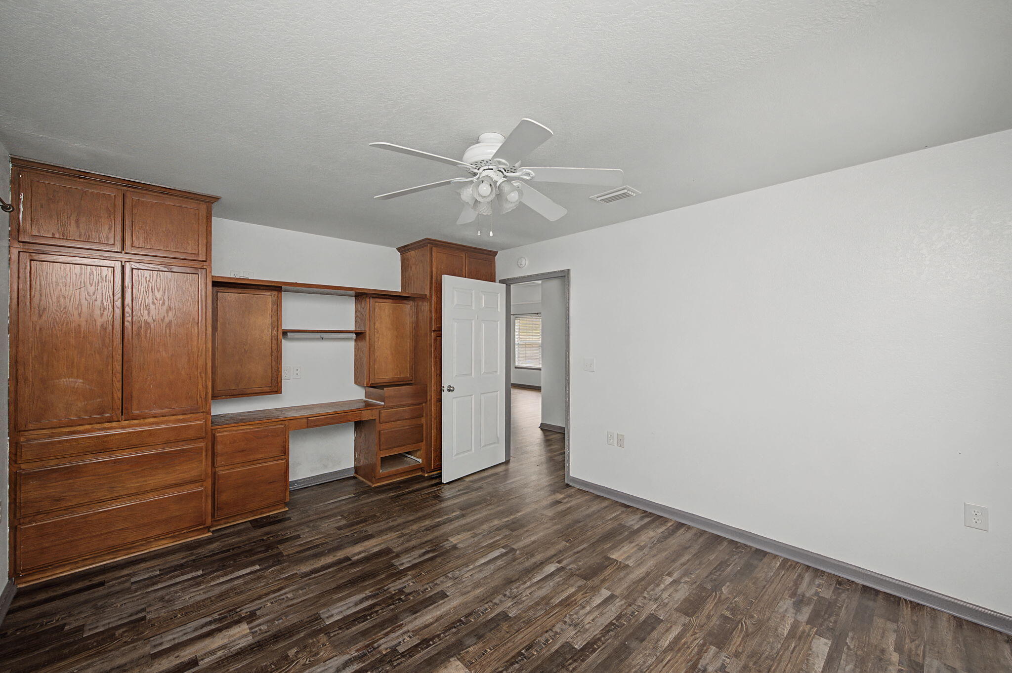 126 Paradise Island Drive, DeFuniak Springs