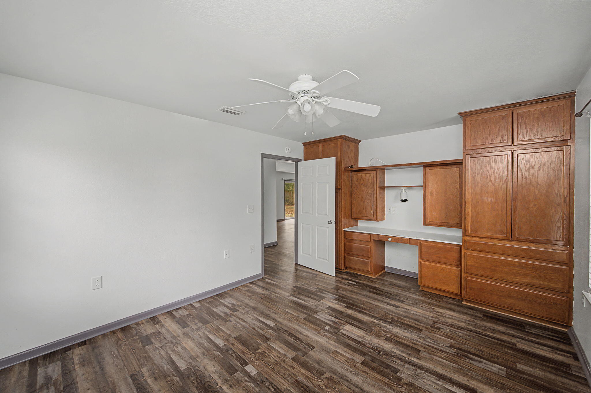 126 Paradise Island Drive, DeFuniak Springs