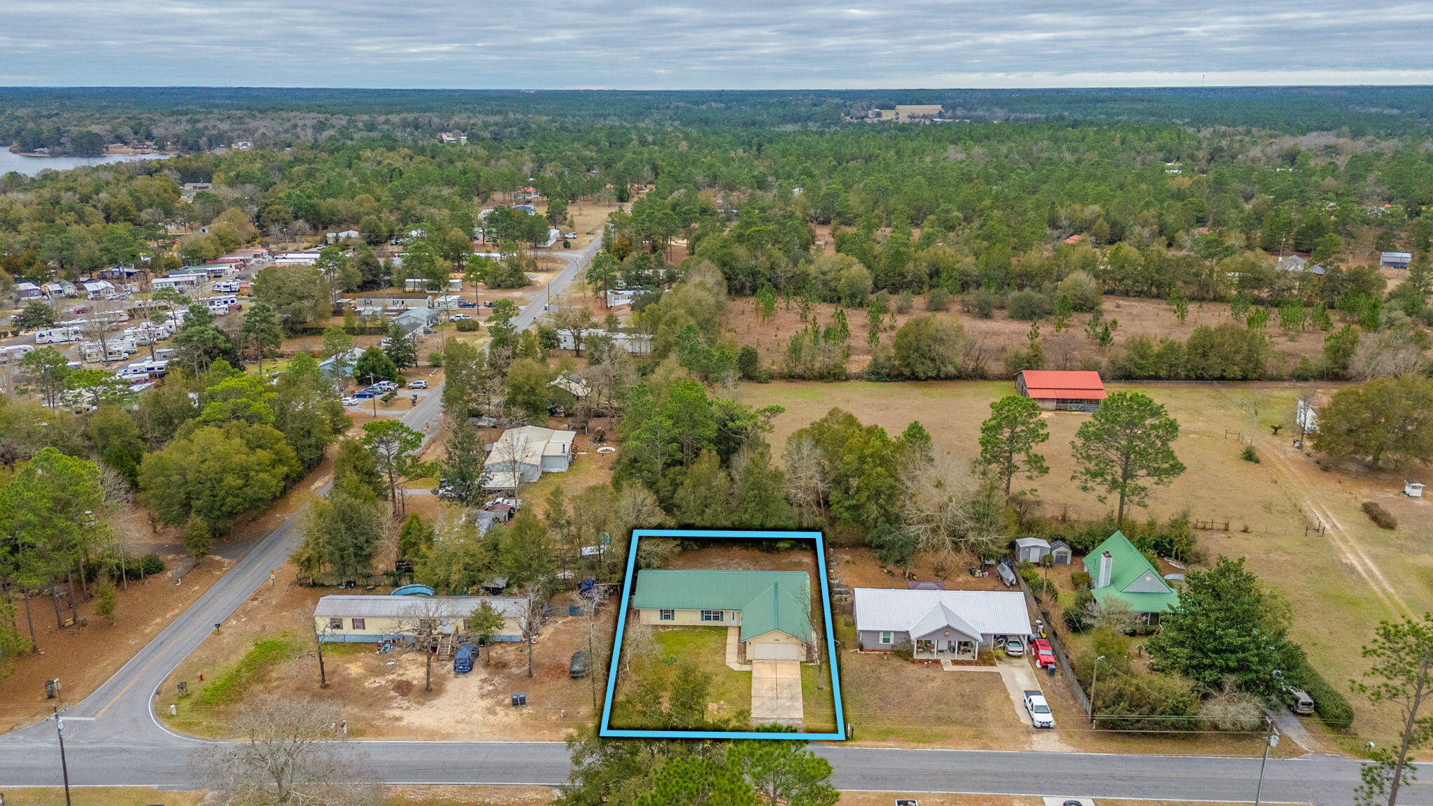 126 Paradise Island Drive, DeFuniak Springs