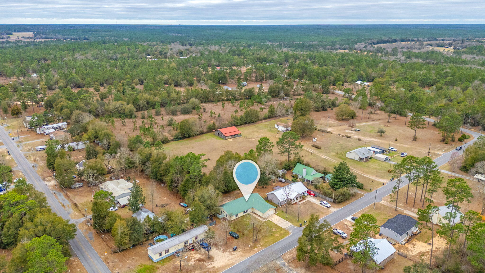 126 Paradise Island Drive, DeFuniak Springs