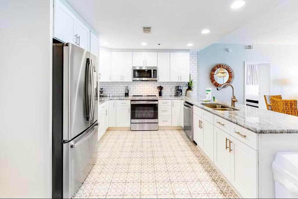 17739 Front Beach Road 507W