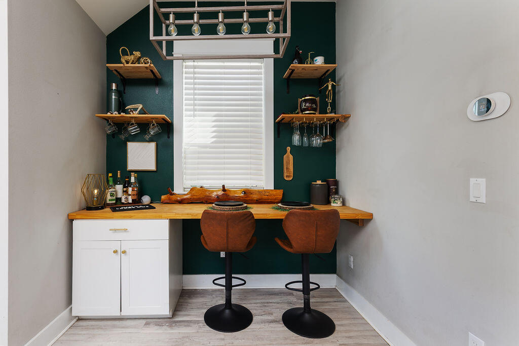 415 E Gonzalez Street