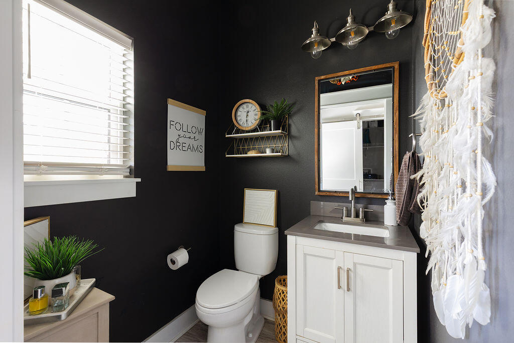 415 E Gonzalez Street