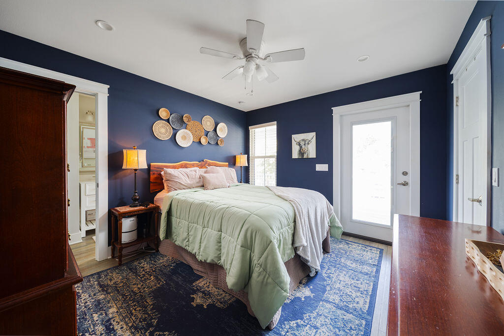 415 E Gonzalez Street