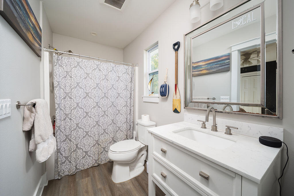 415 E Gonzalez Street