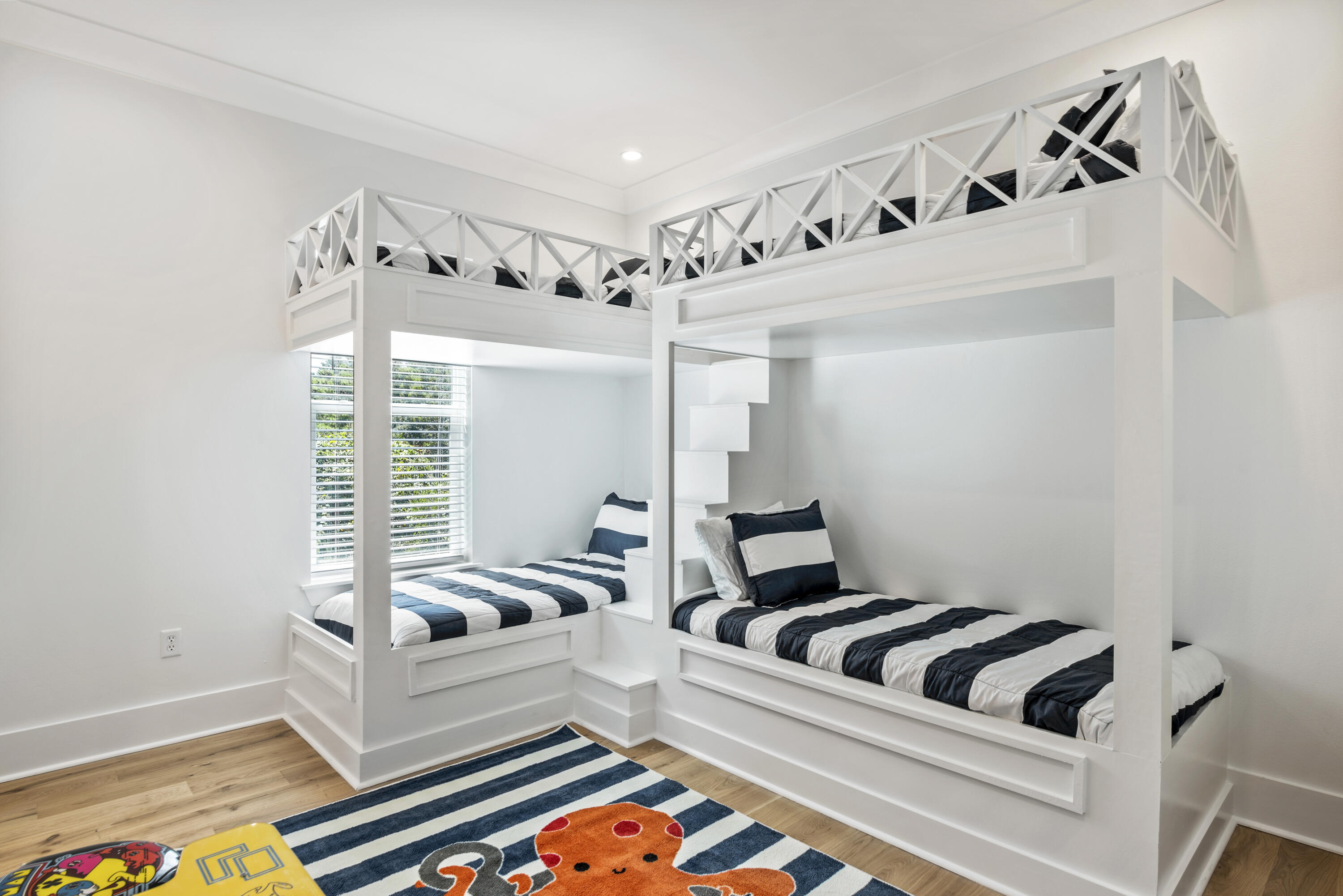 103 St Simon Circle