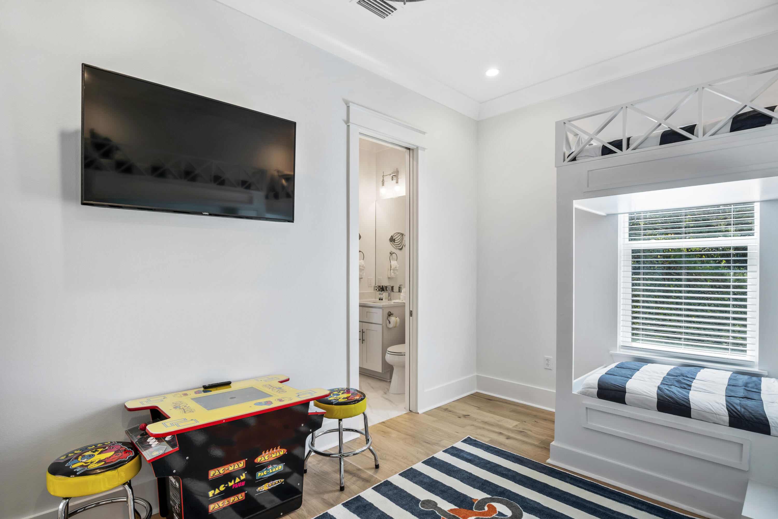 103 St Simon Circle