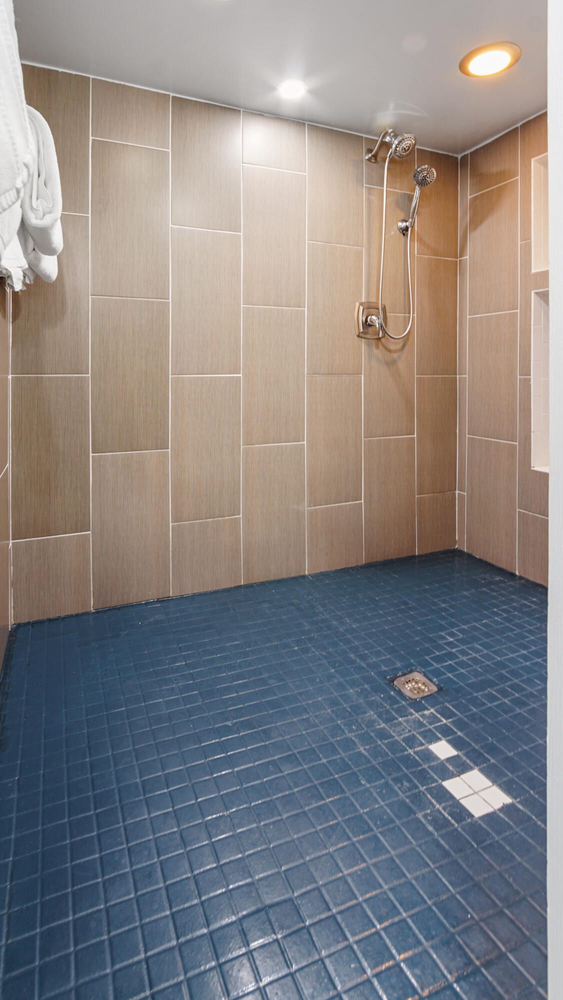 17155 Front Beach Road W705