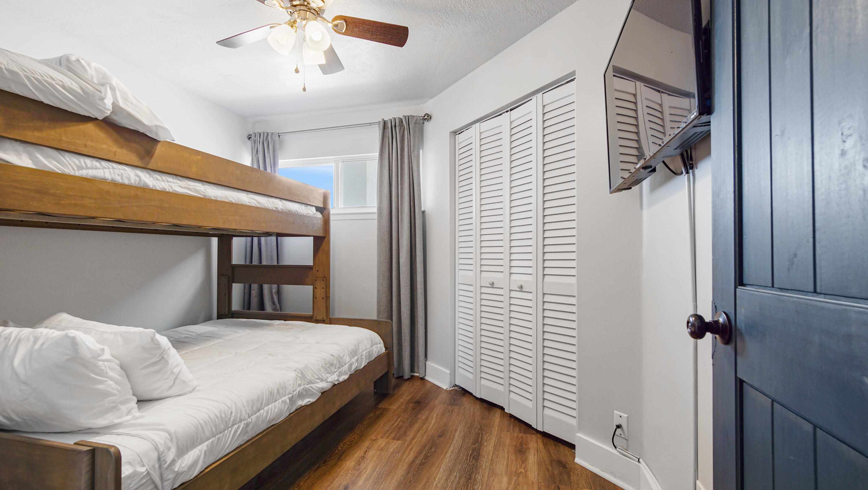 17155 Front Beach Road W705