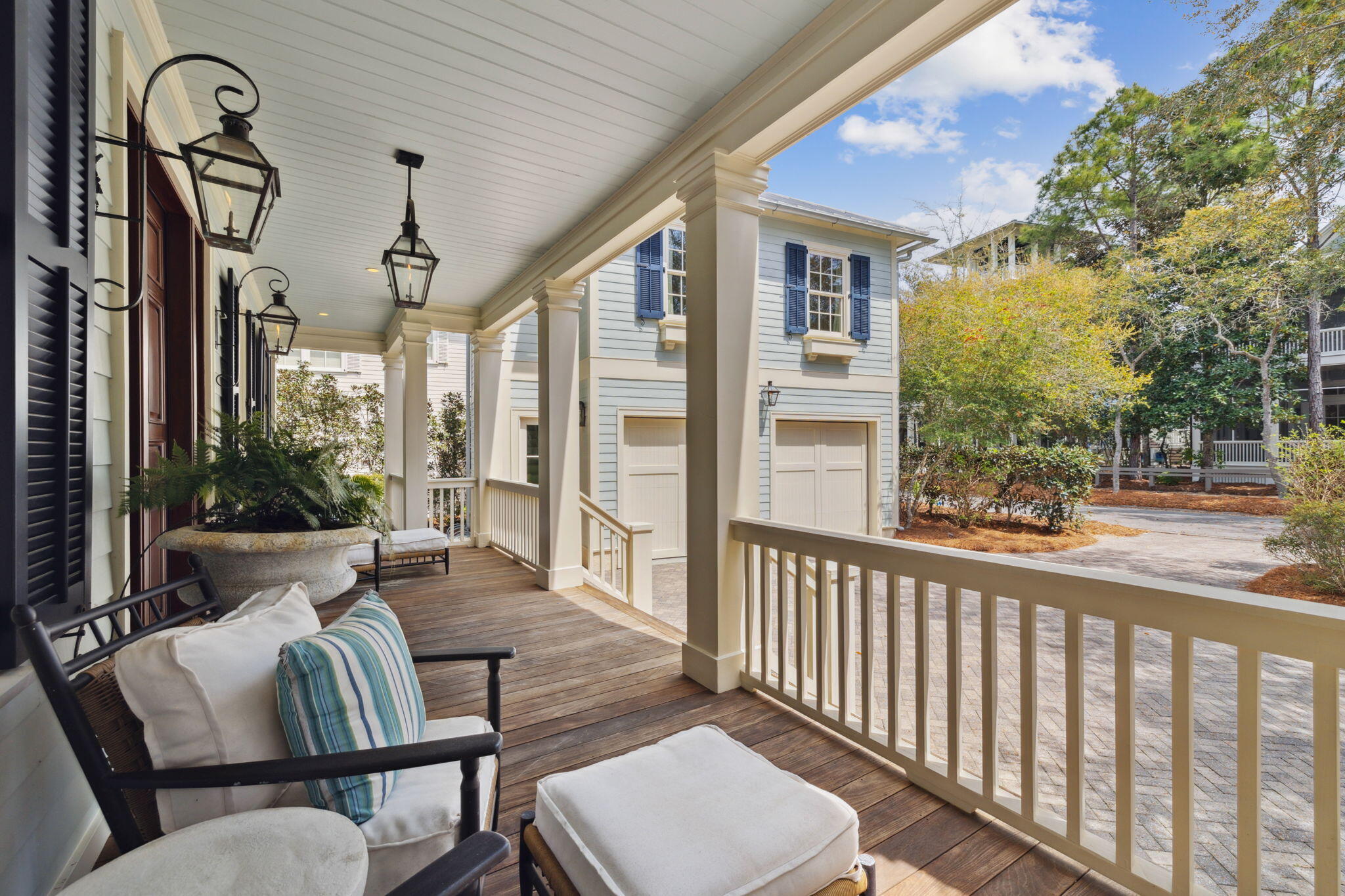 337 WESTERN LAKE Drive