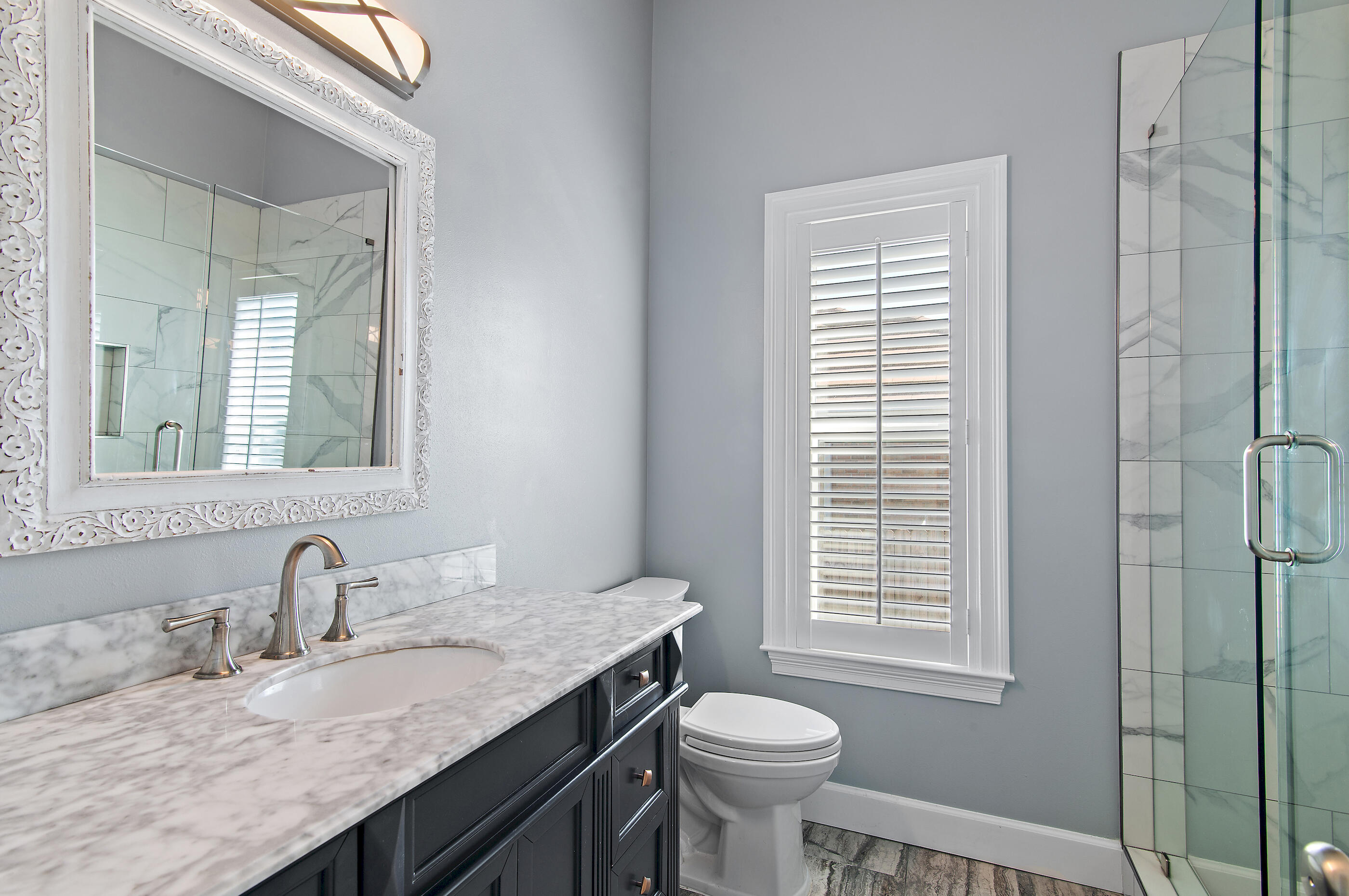 138 W Country Club Drive