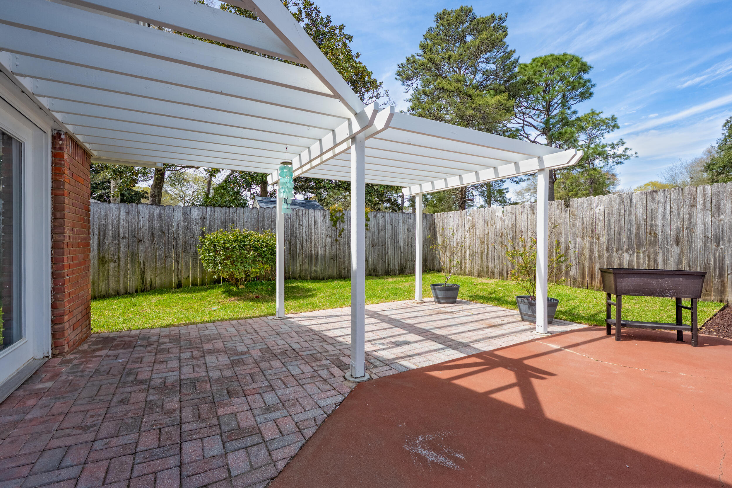 5 NW Cinderella Court