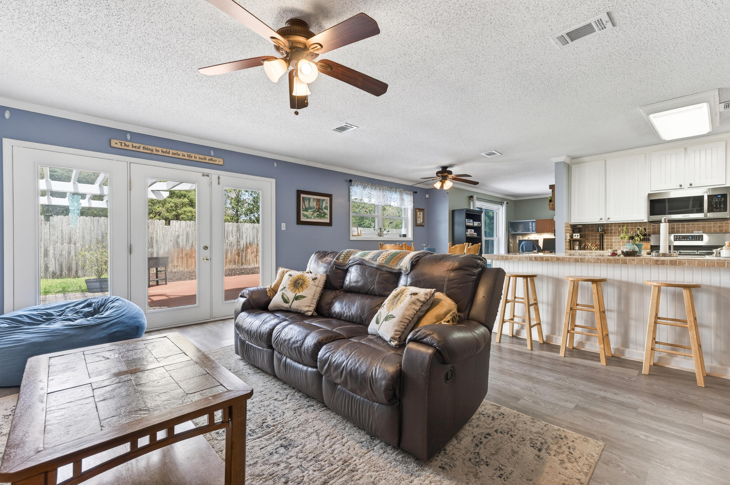 5 NW Cinderella Court