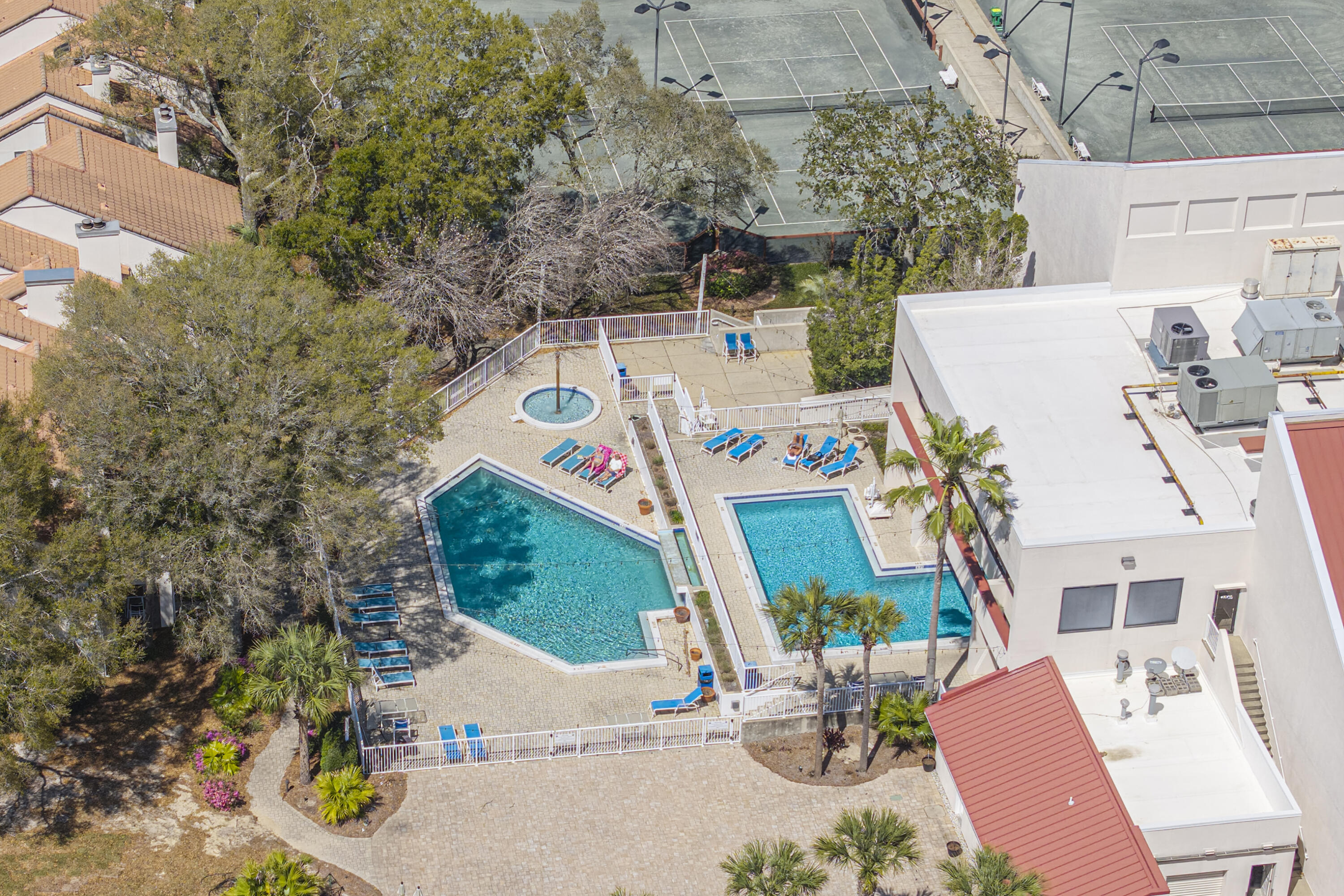 550 Tops'l Beach Boulevard 107