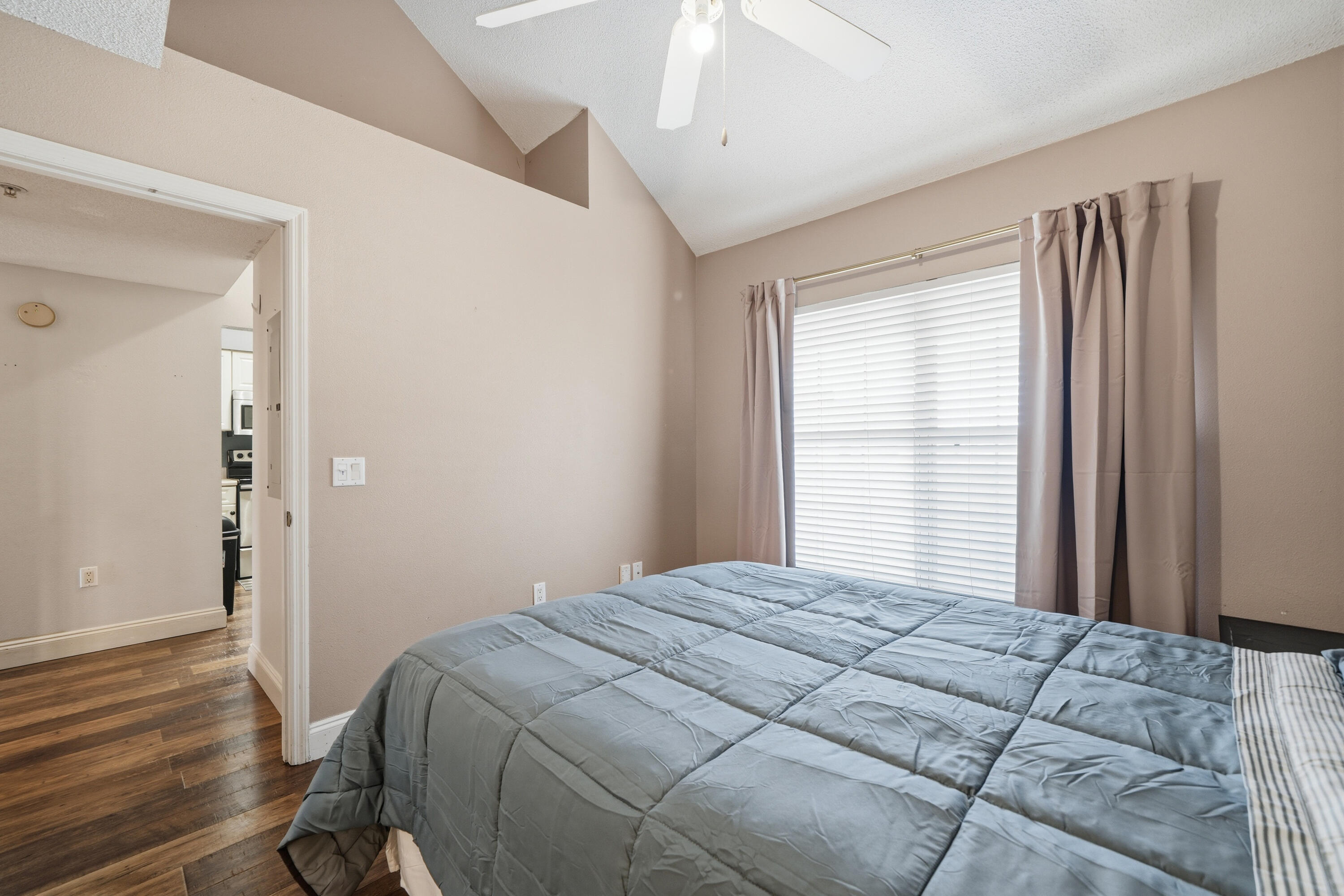 4274 Calinda Lane 256