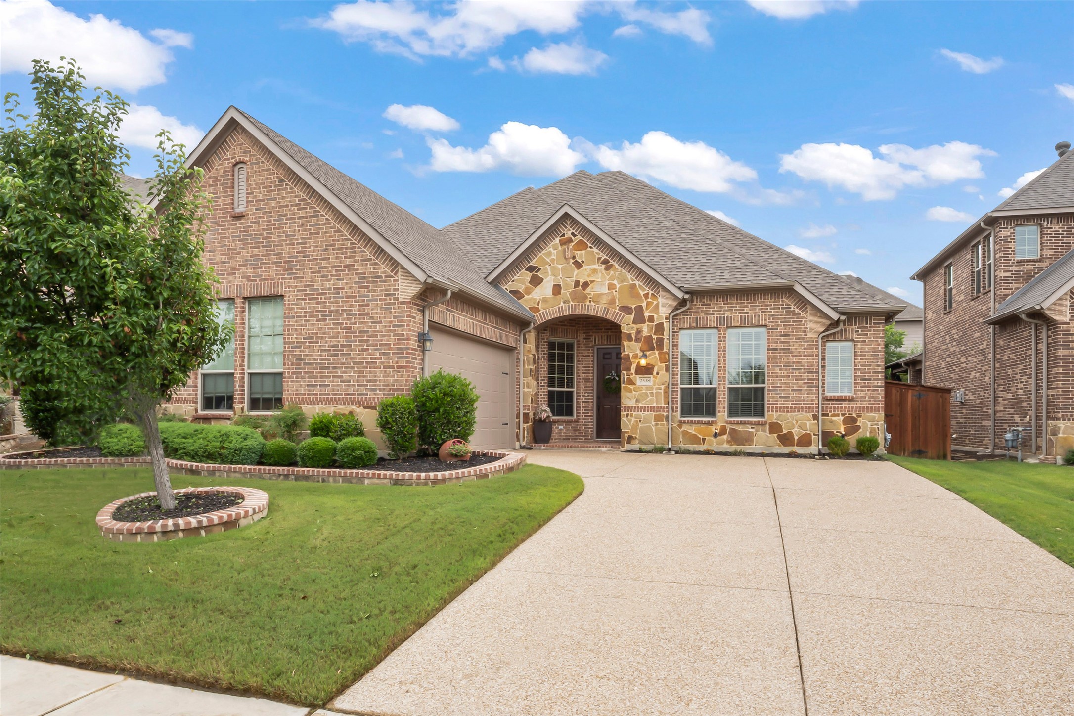 2538 Kensington Lane