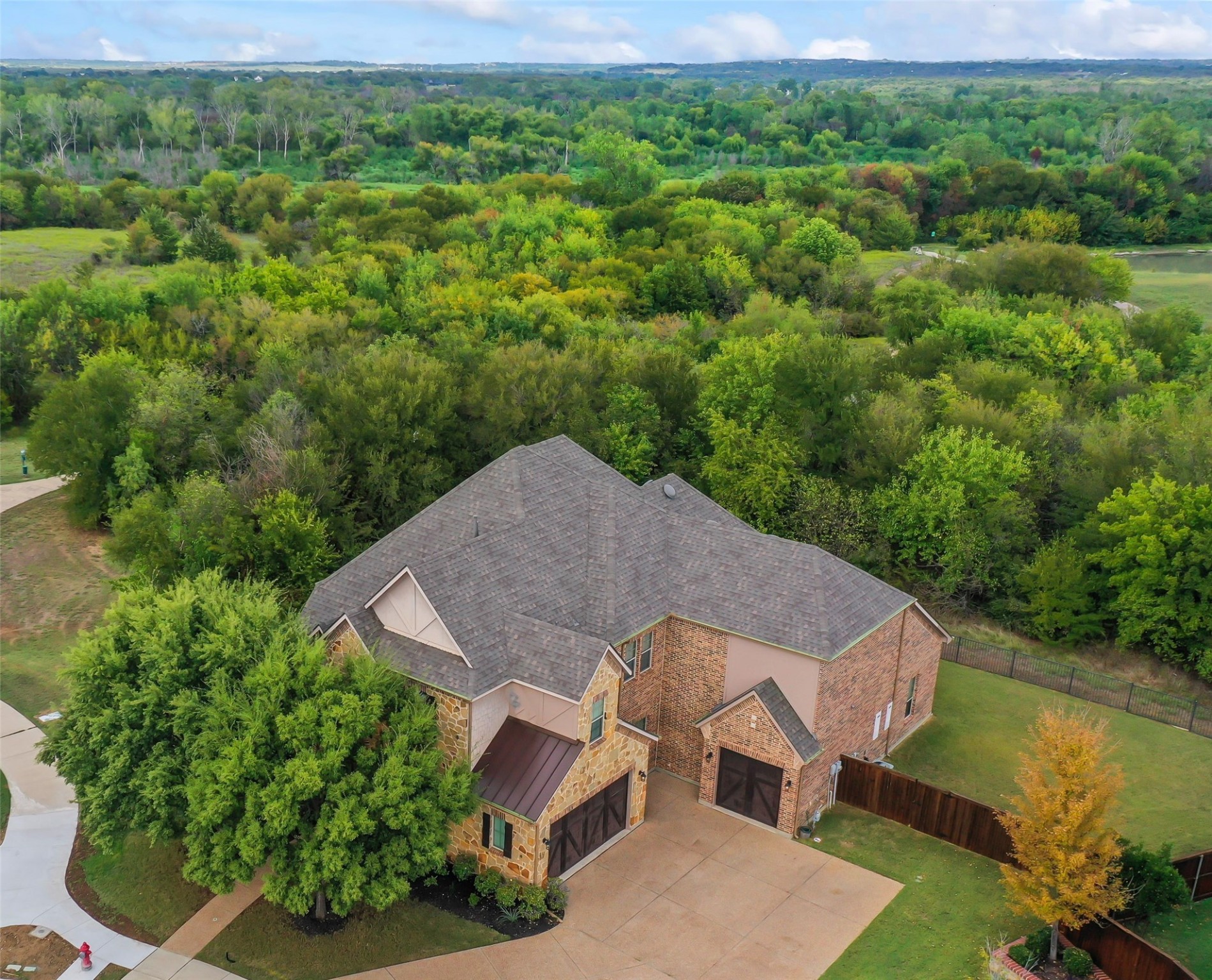 2744 Highlands Court