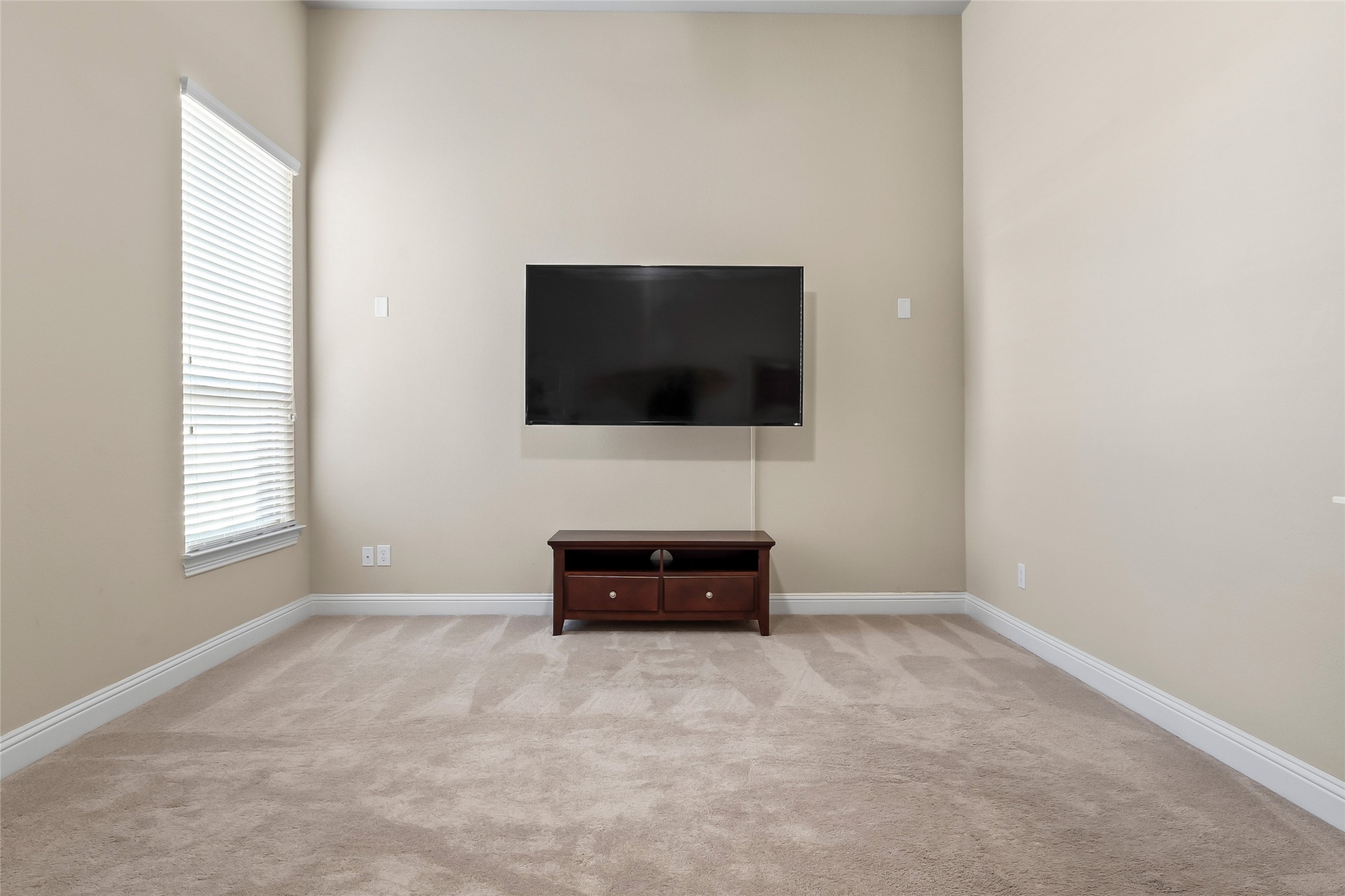 2822 Chatswood Drive