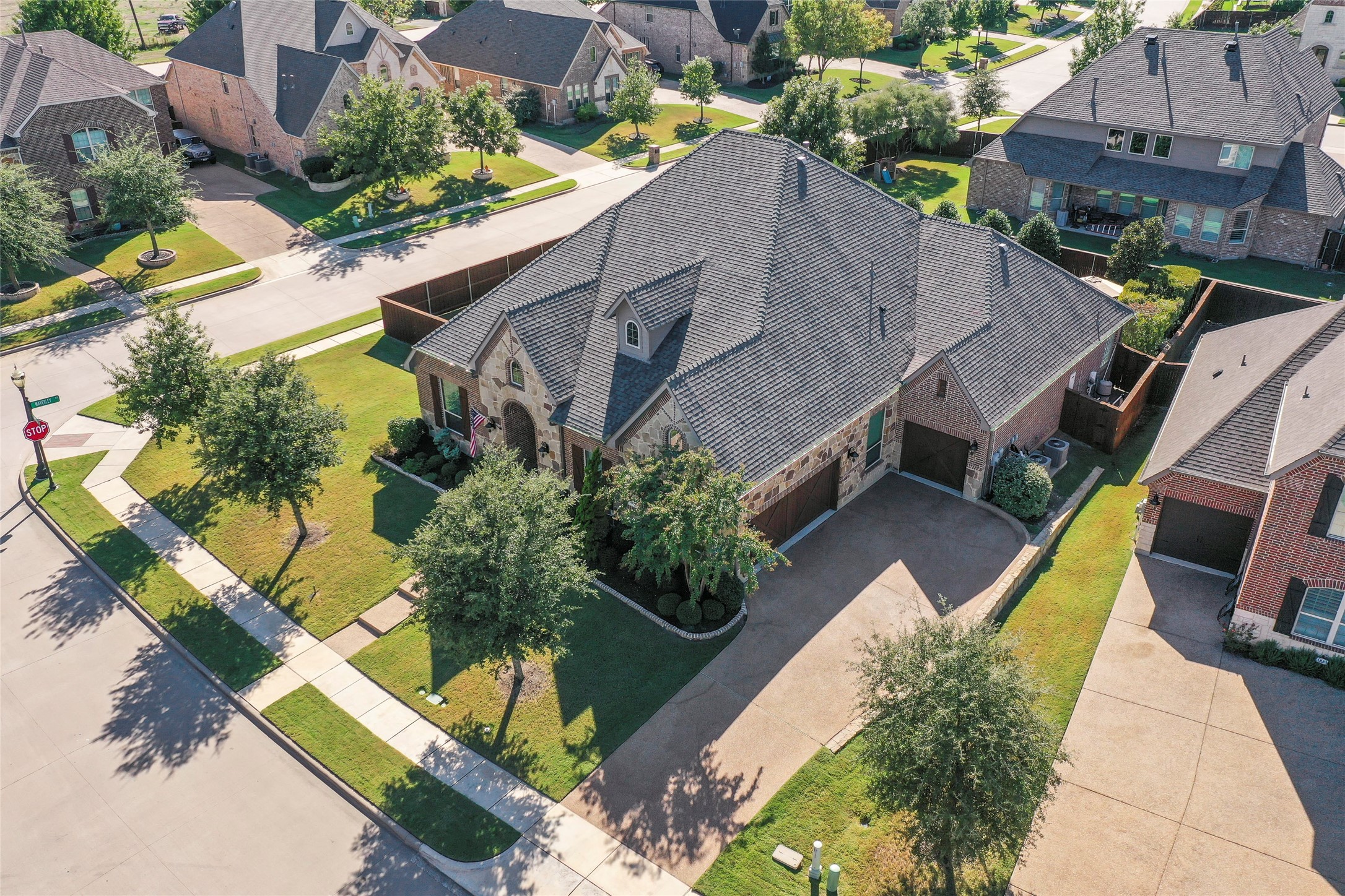 2822 Chatswood Drive