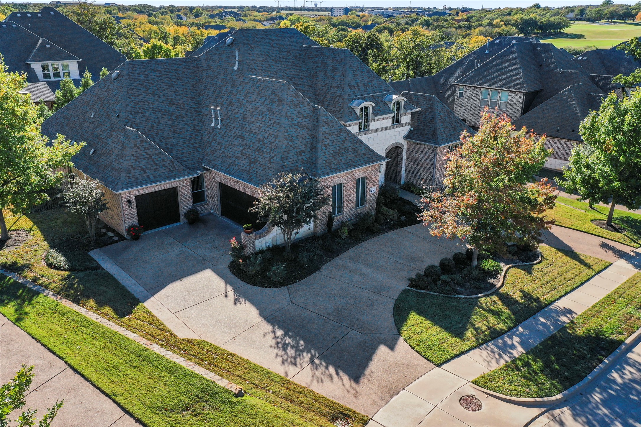 12 Rochester Court
