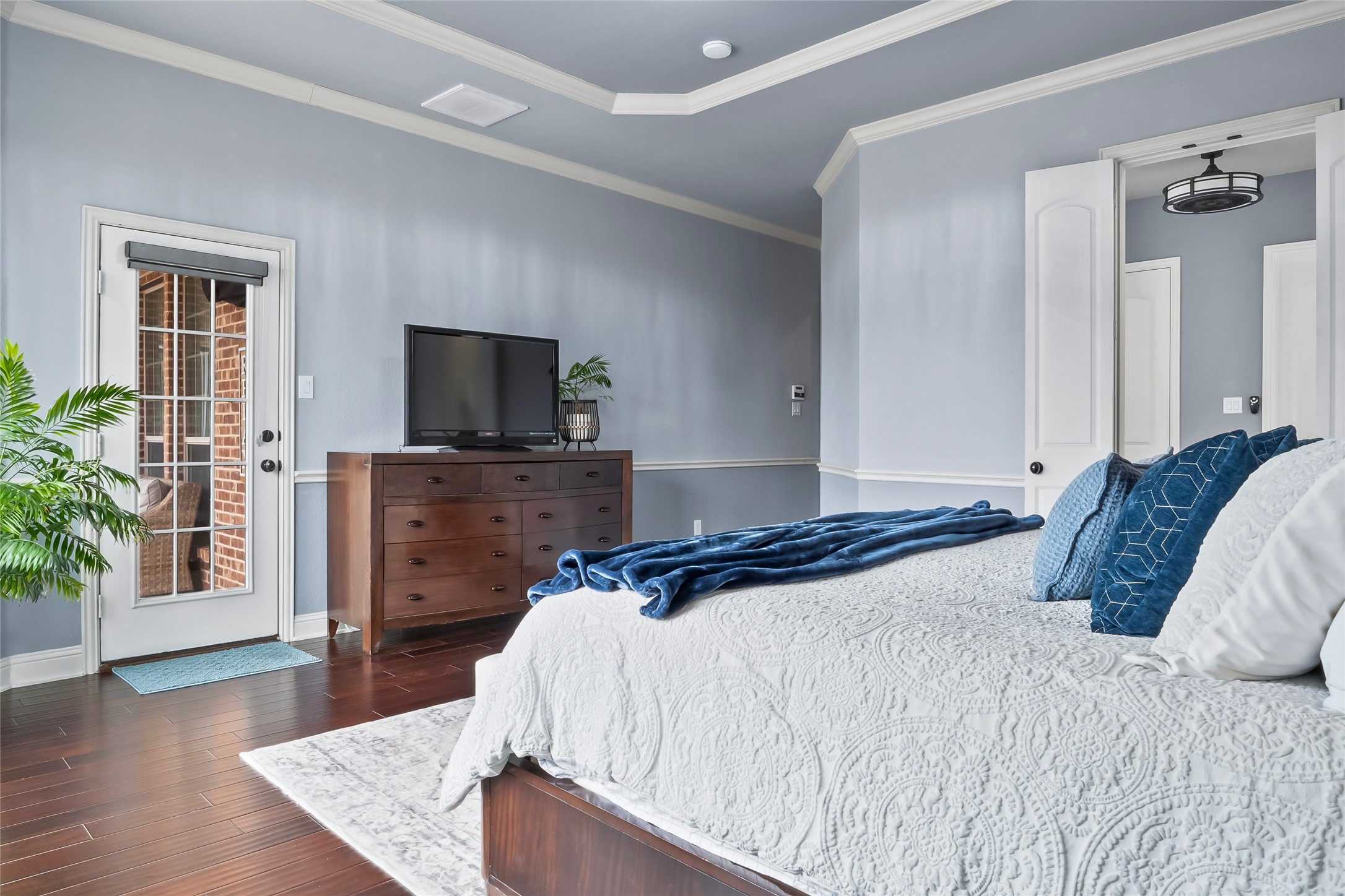 2418 Strathfield Lane
