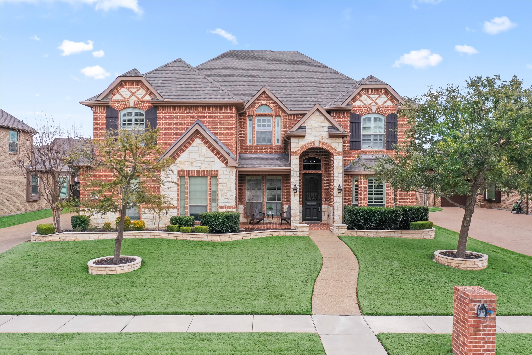 2418 Strathfield Lane