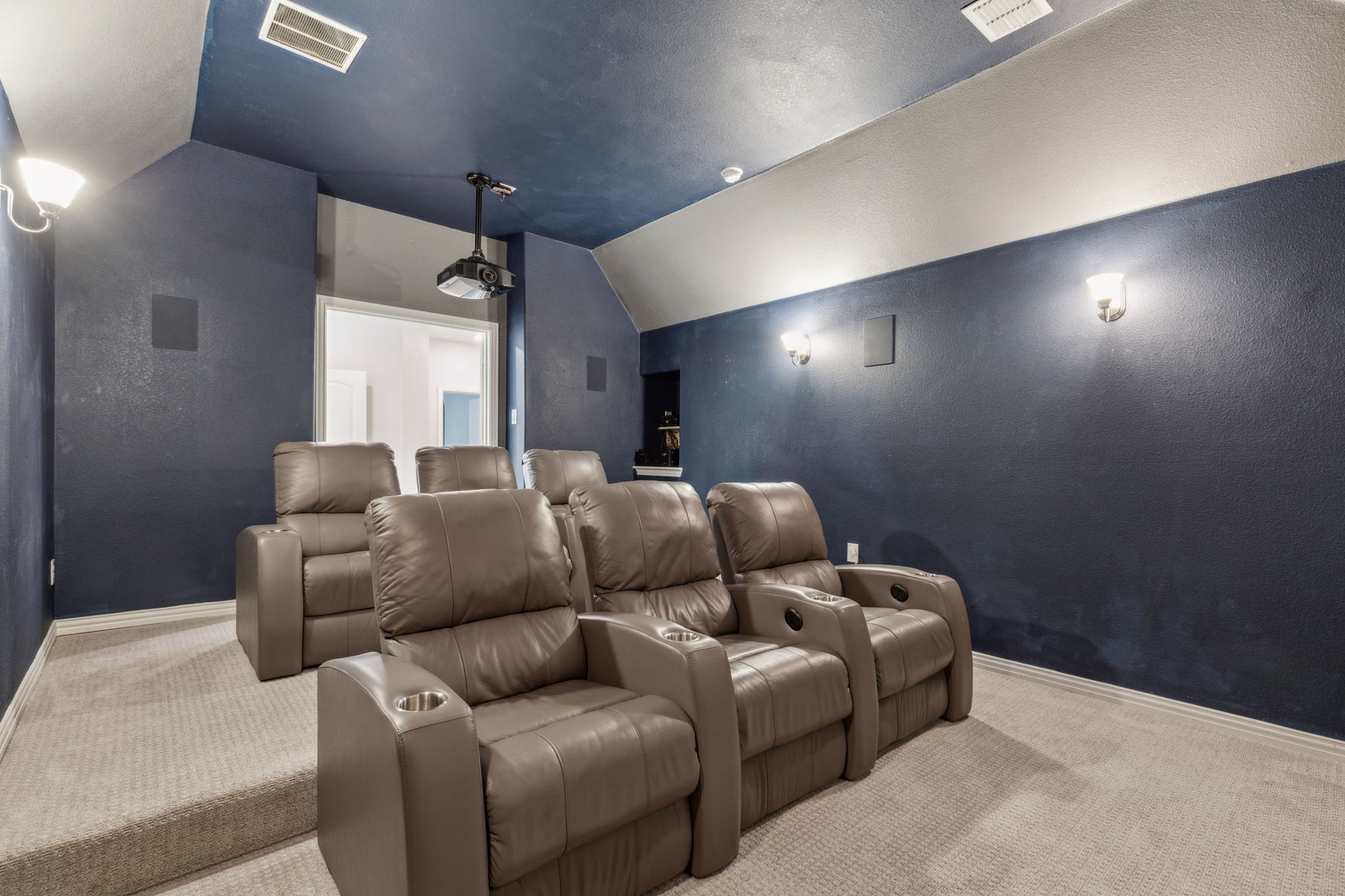 2808 Balmoral Drive